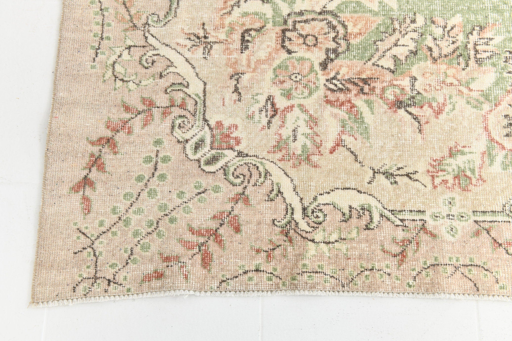 Turkish Vintage Rug  6'11" x 10'6" ft