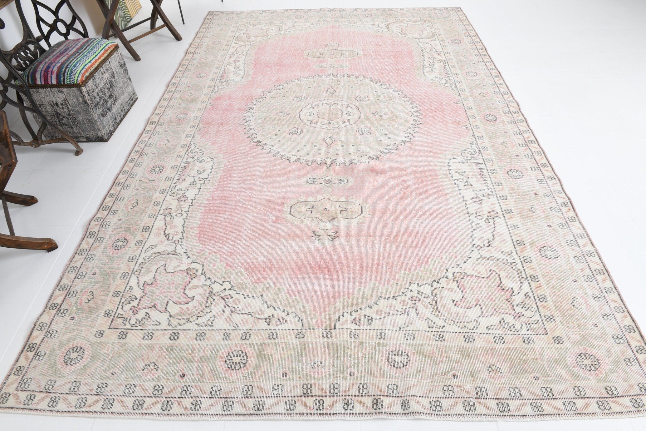 Turkish Vintage Rug  6'11" x 10'7" ft