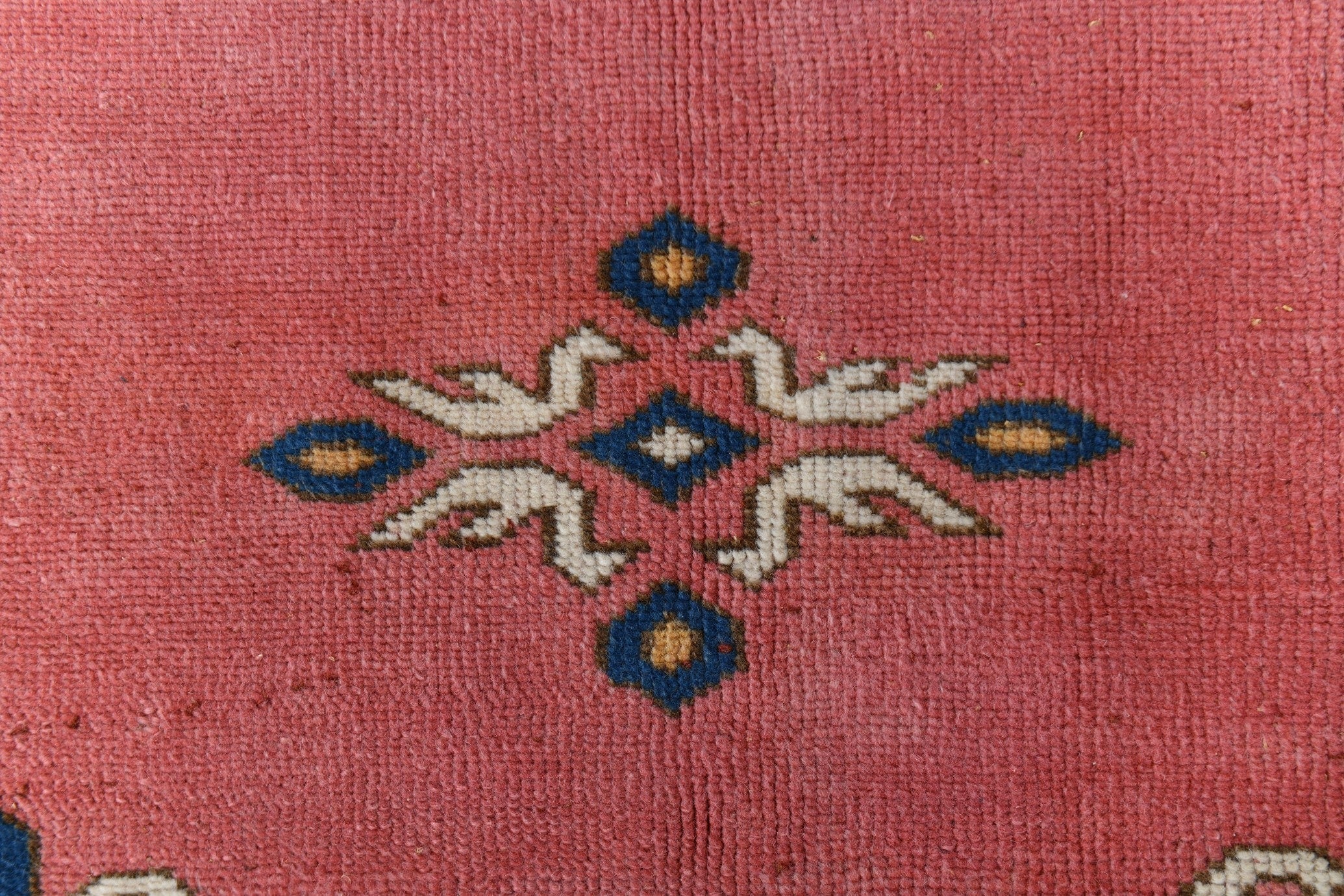 Turkish Vintage Rug  6'11" x 8'11" ft
