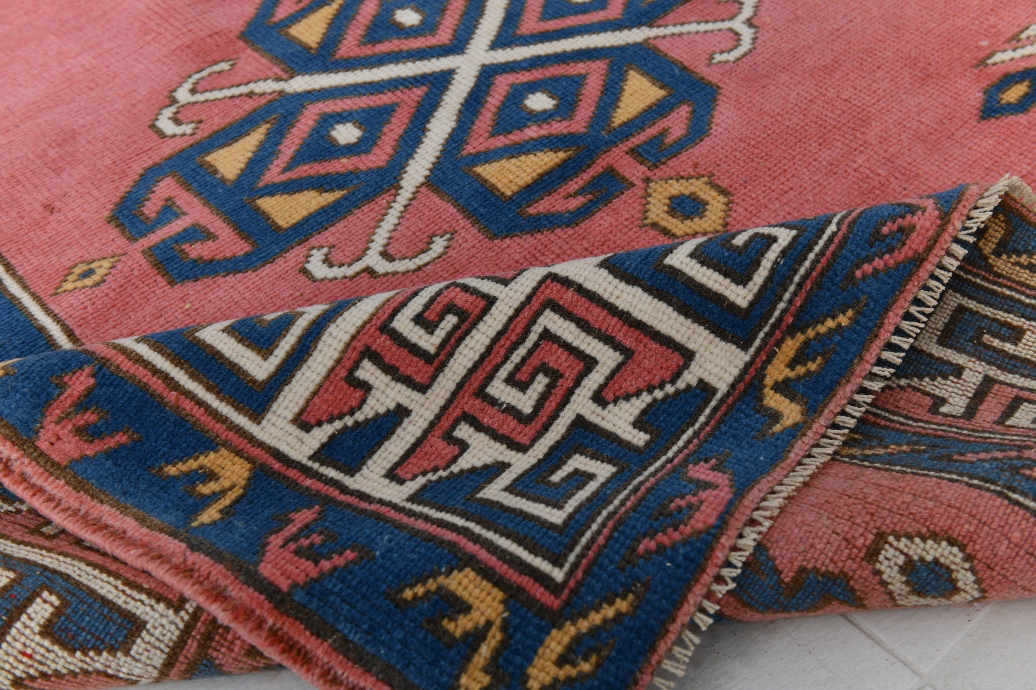 Turkish Vintage Rug  6'11" x 8'11" ft