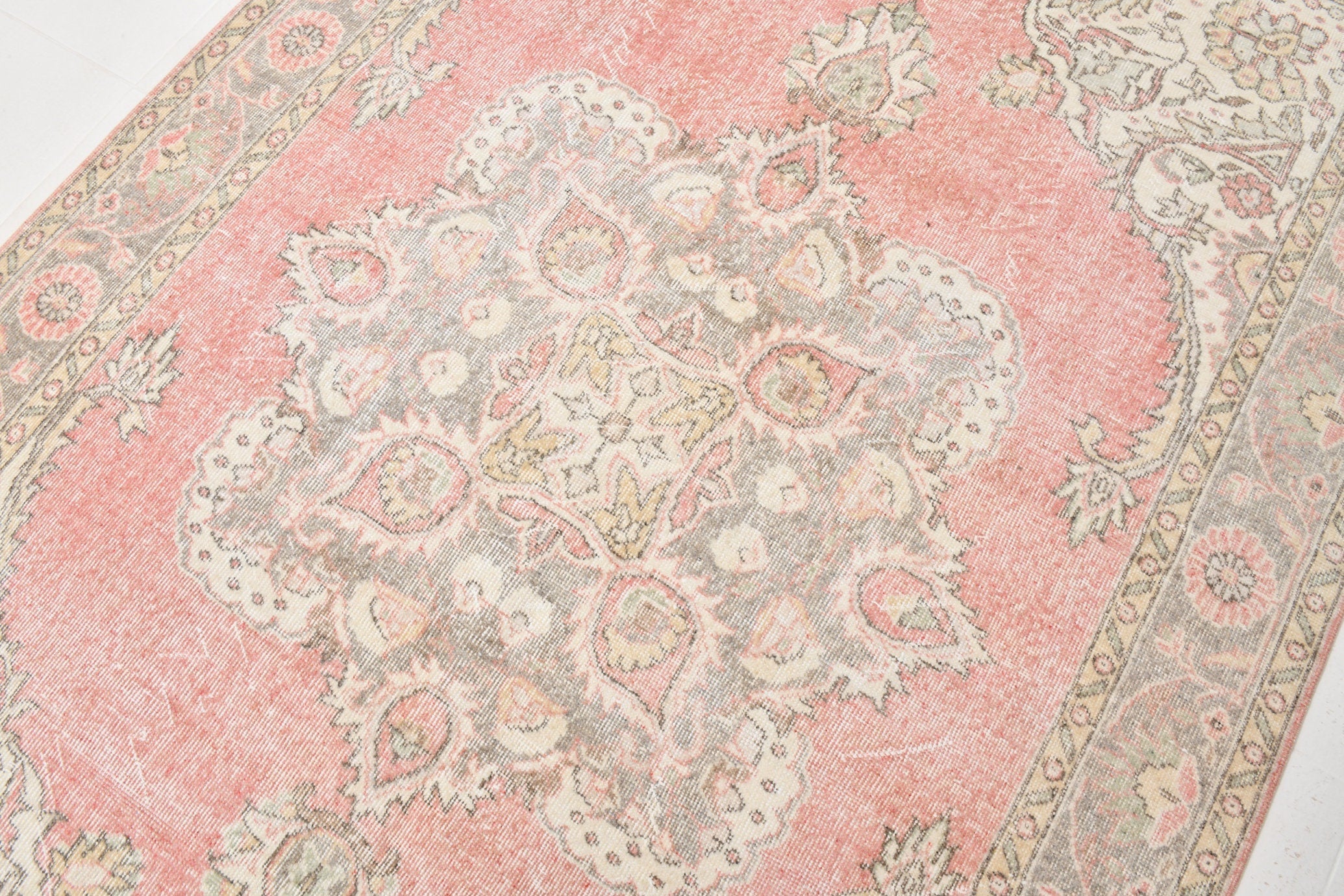 Turkish Vintage Rug  6'2" x 9'12" ft