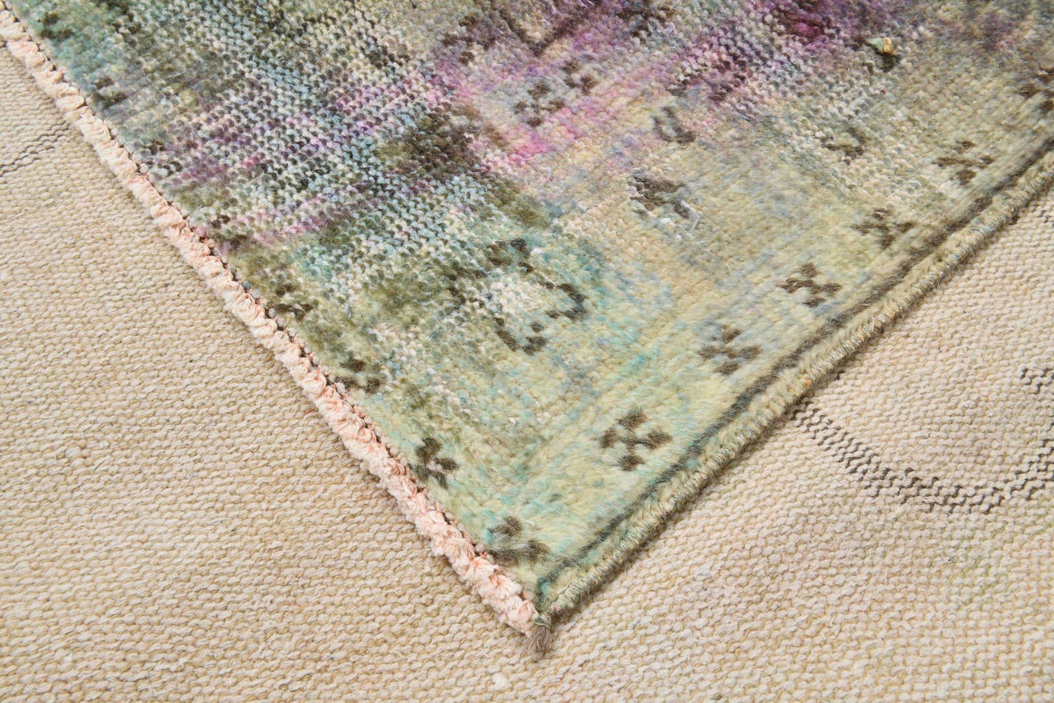 Turkish Vintage Rug  6'3" x 9'9" ft