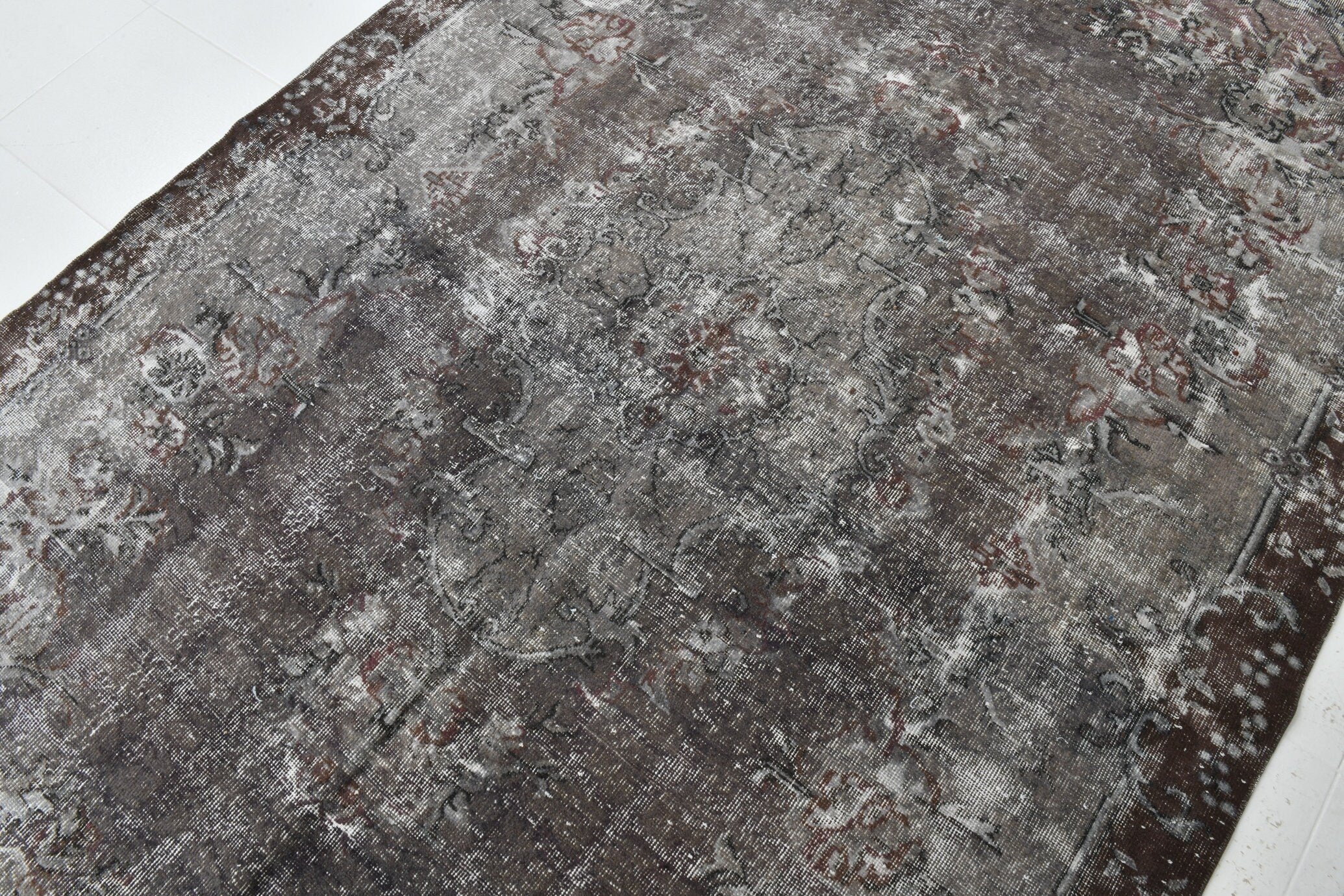 Turkish Vintage Rug  6'4" x 10'2" ft