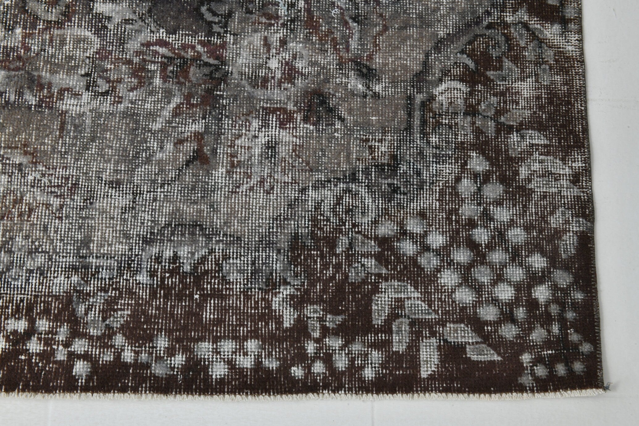 Turkish Vintage Rug  6'4" x 10'2" ft