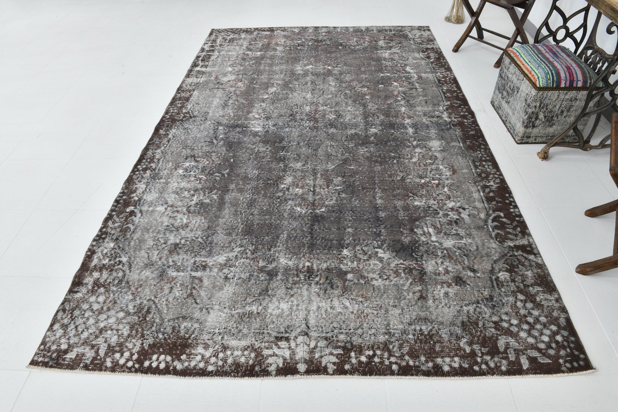 Turkish Vintage Rug  6'4" x 10'2" ft