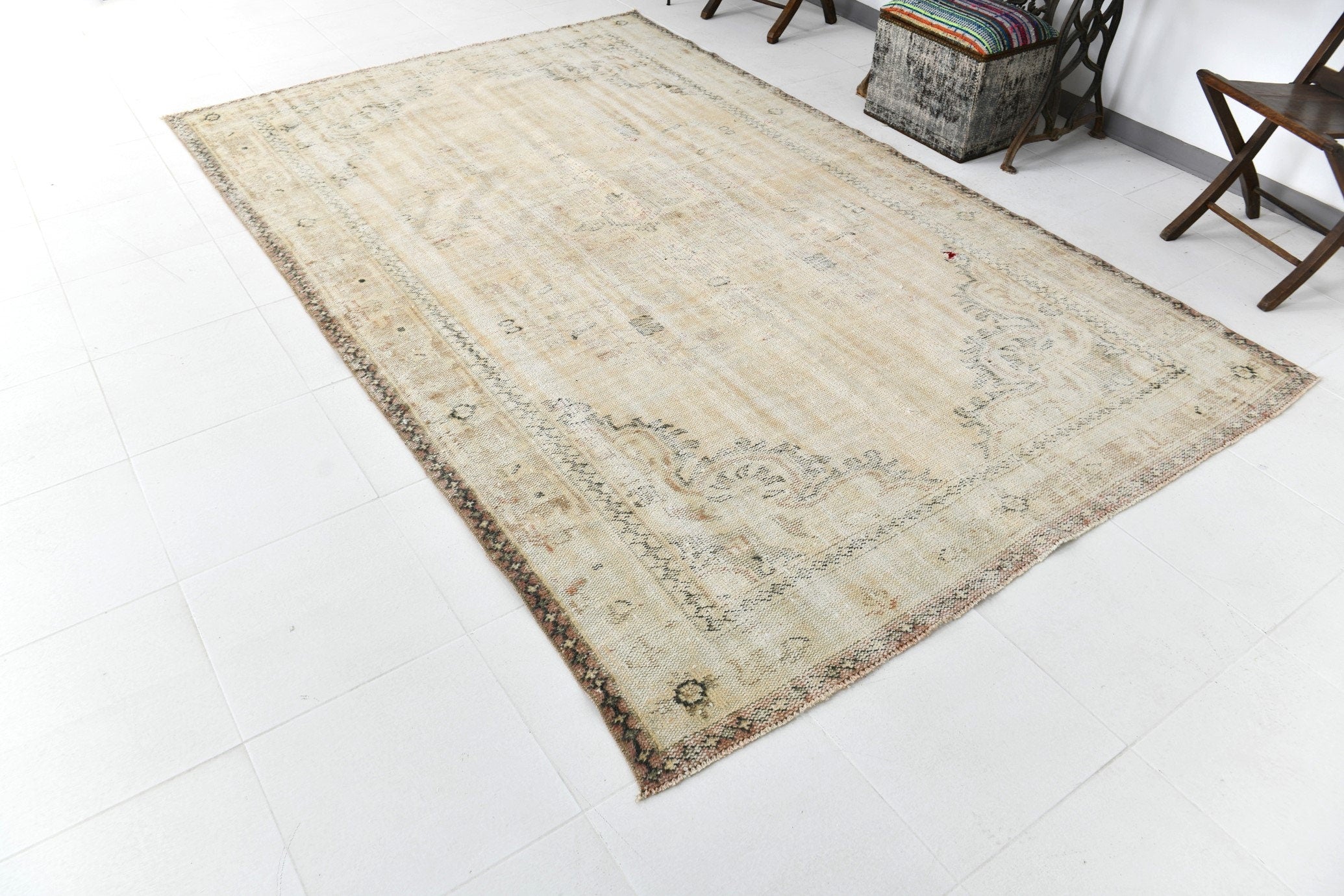 Turkish Vintage Rug  6'4" x 9'10" ft
