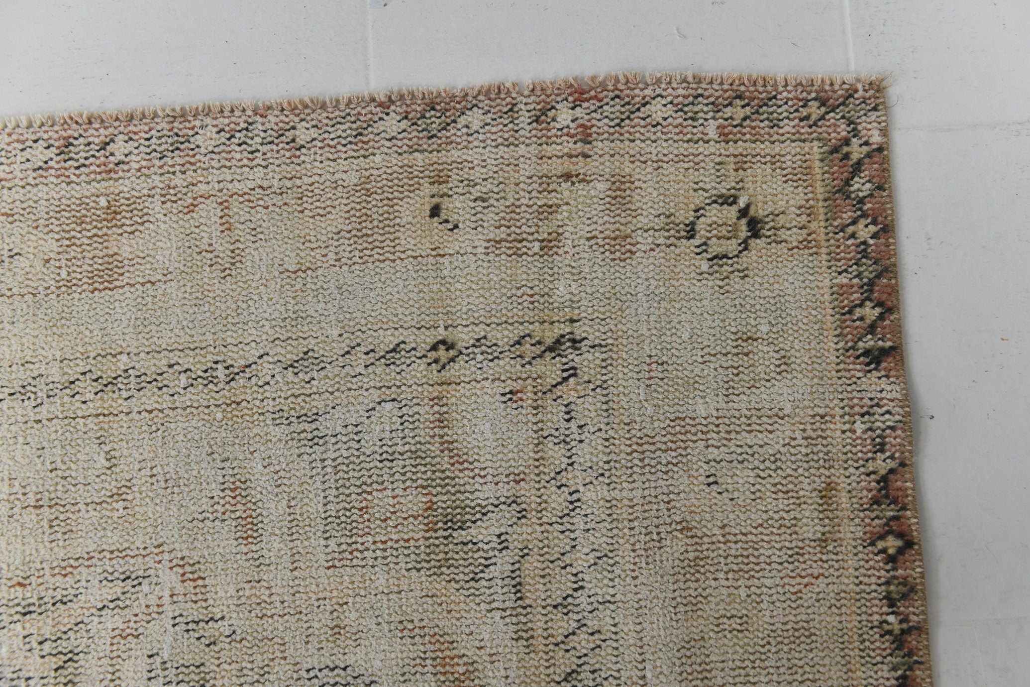 Turkish Vintage Rug  6'4" x 9'10" ft