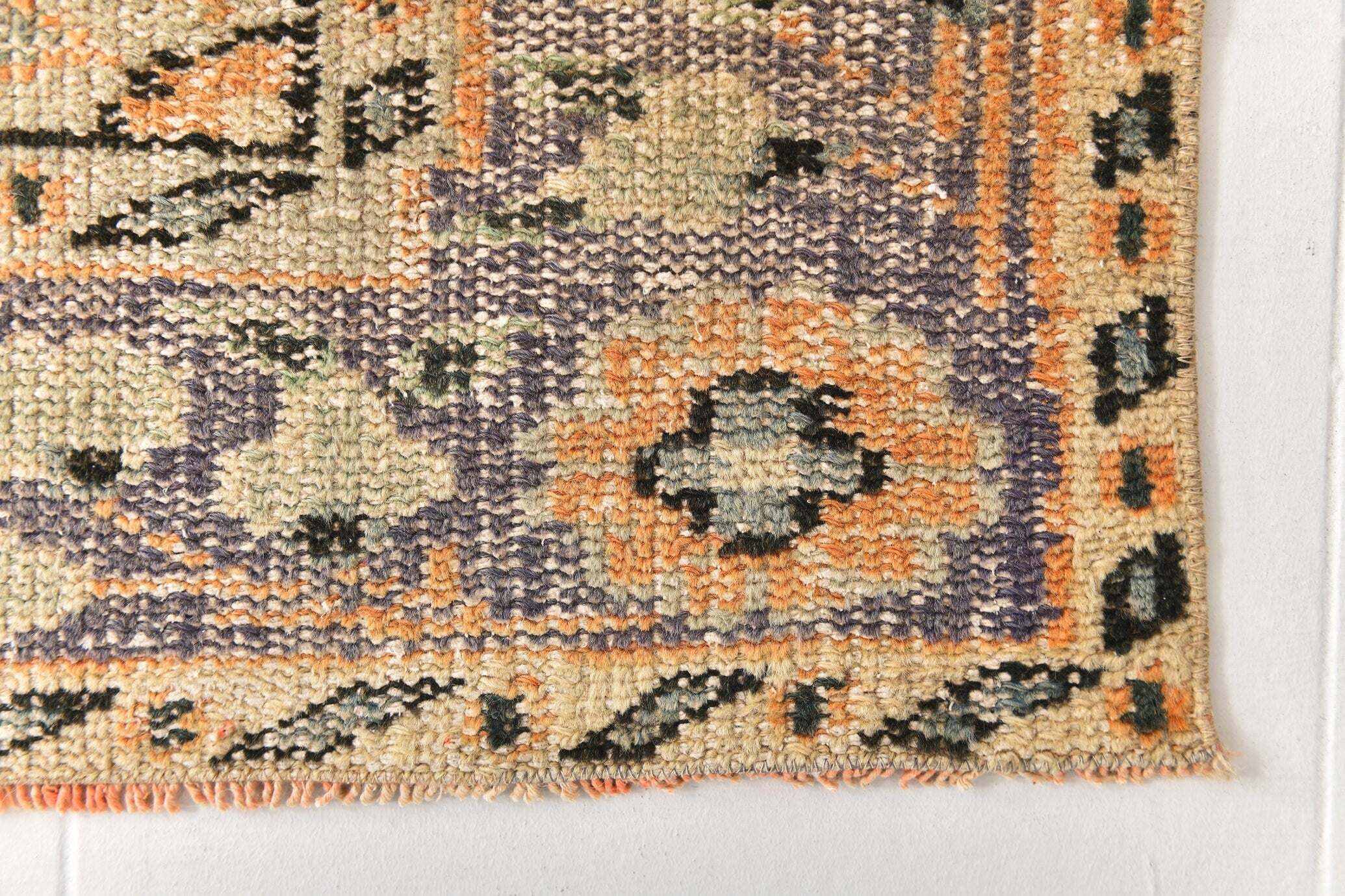 Turkish Vintage Rug  6'4" x 9'12" ft
