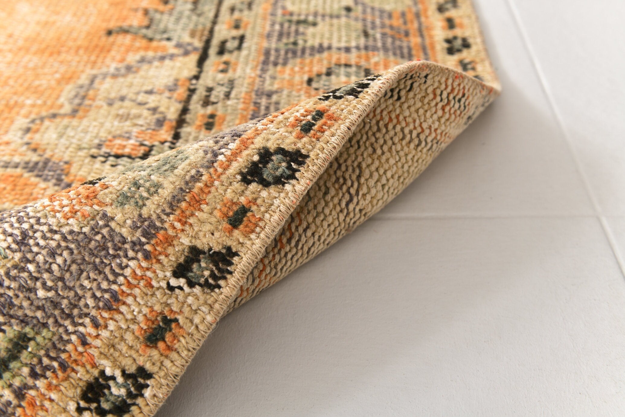 Turkish Vintage Rug  6'4" x 9'12" ft