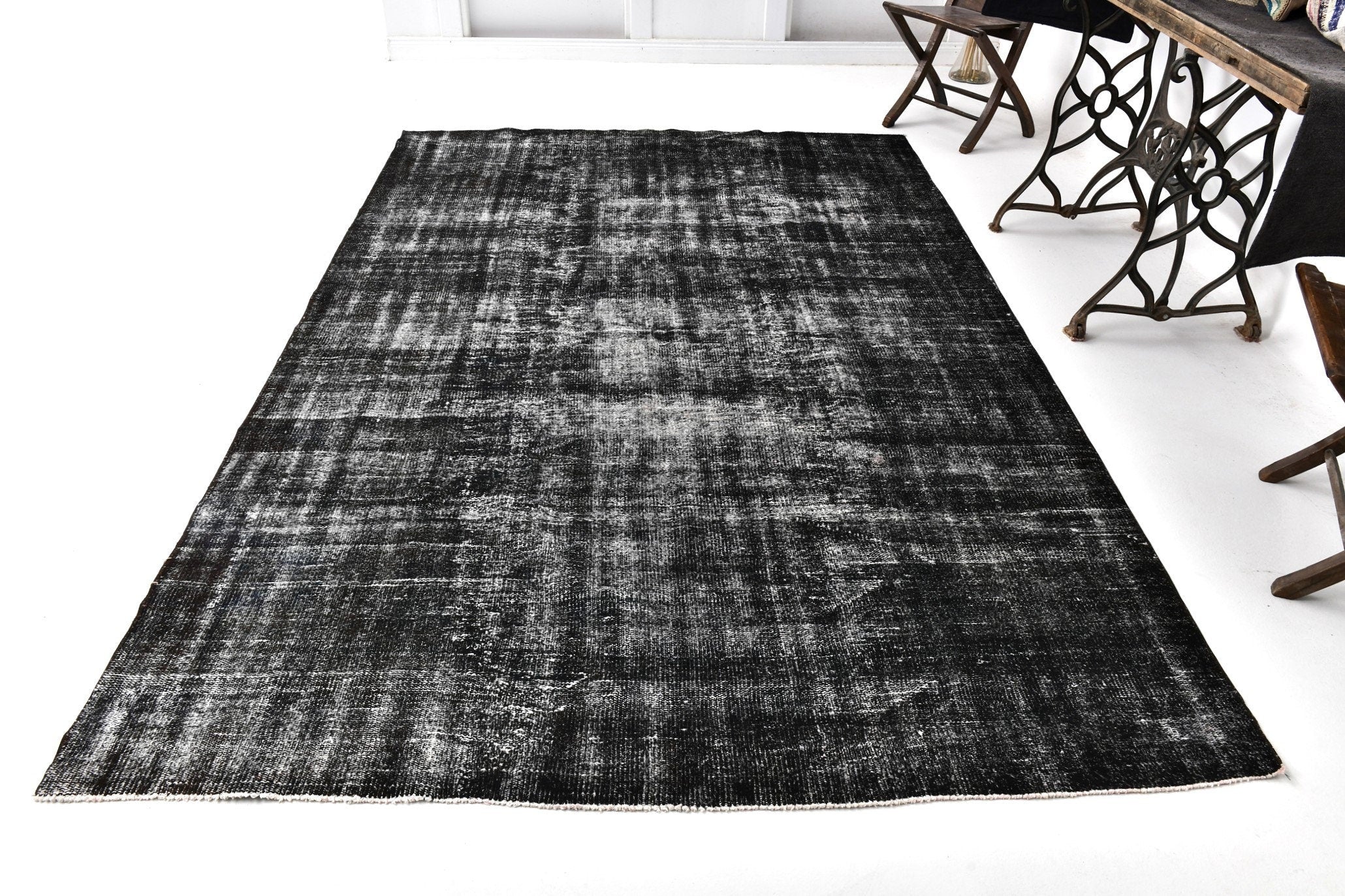 Turkish Vintage Rug  6'4" x 9'7" ft