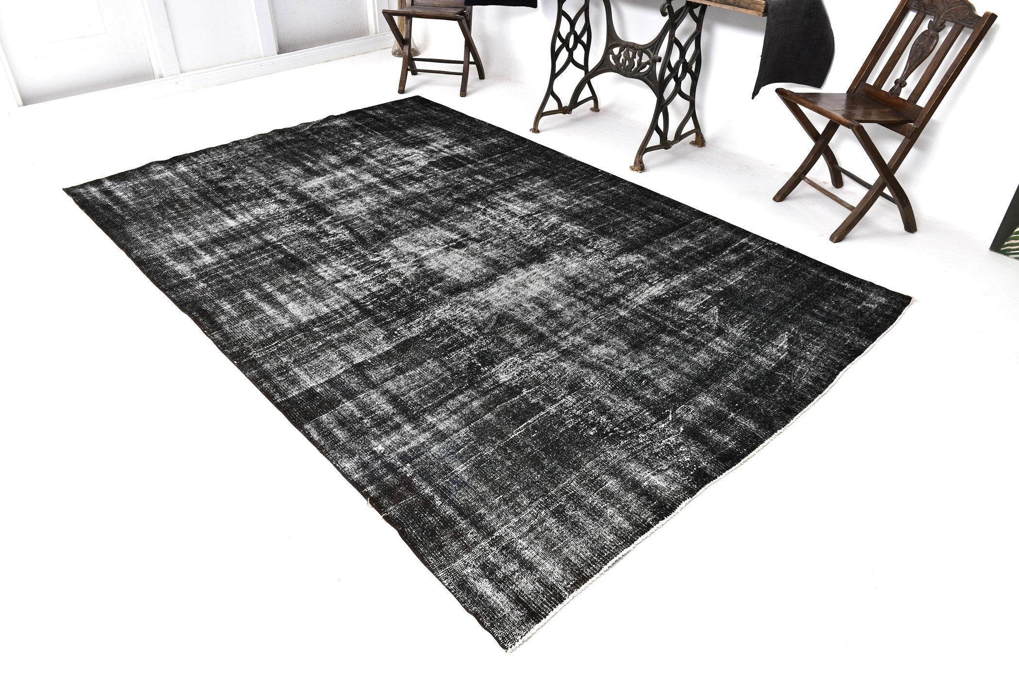 Turkish Vintage Rug  6'4" x 9'7" ft
