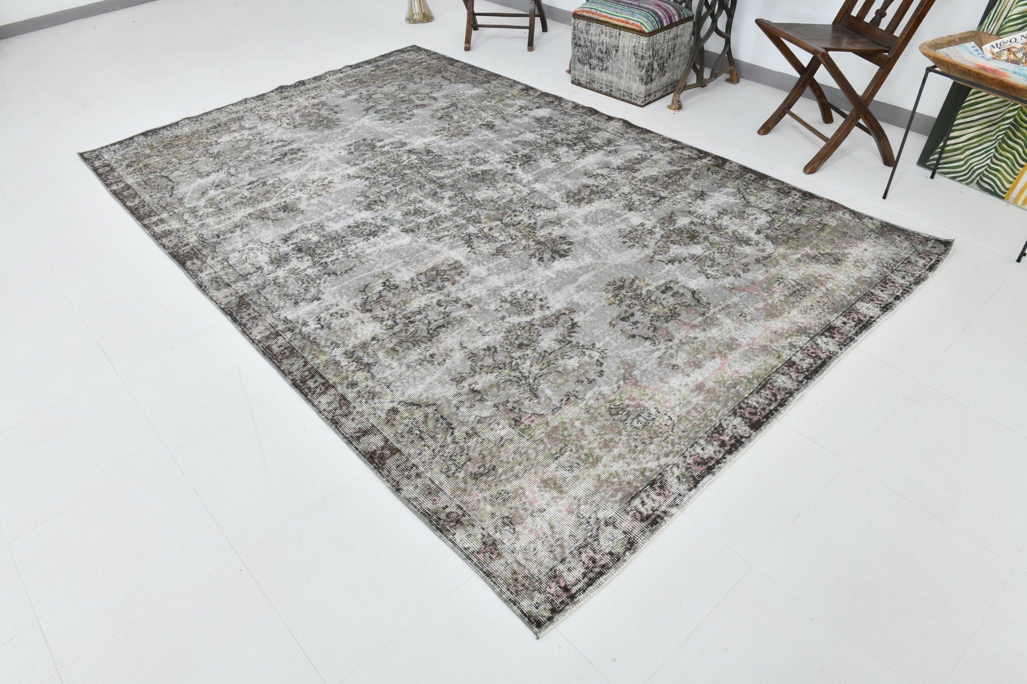 Turkish Vintage Rug  6'5" x 10'1" ft