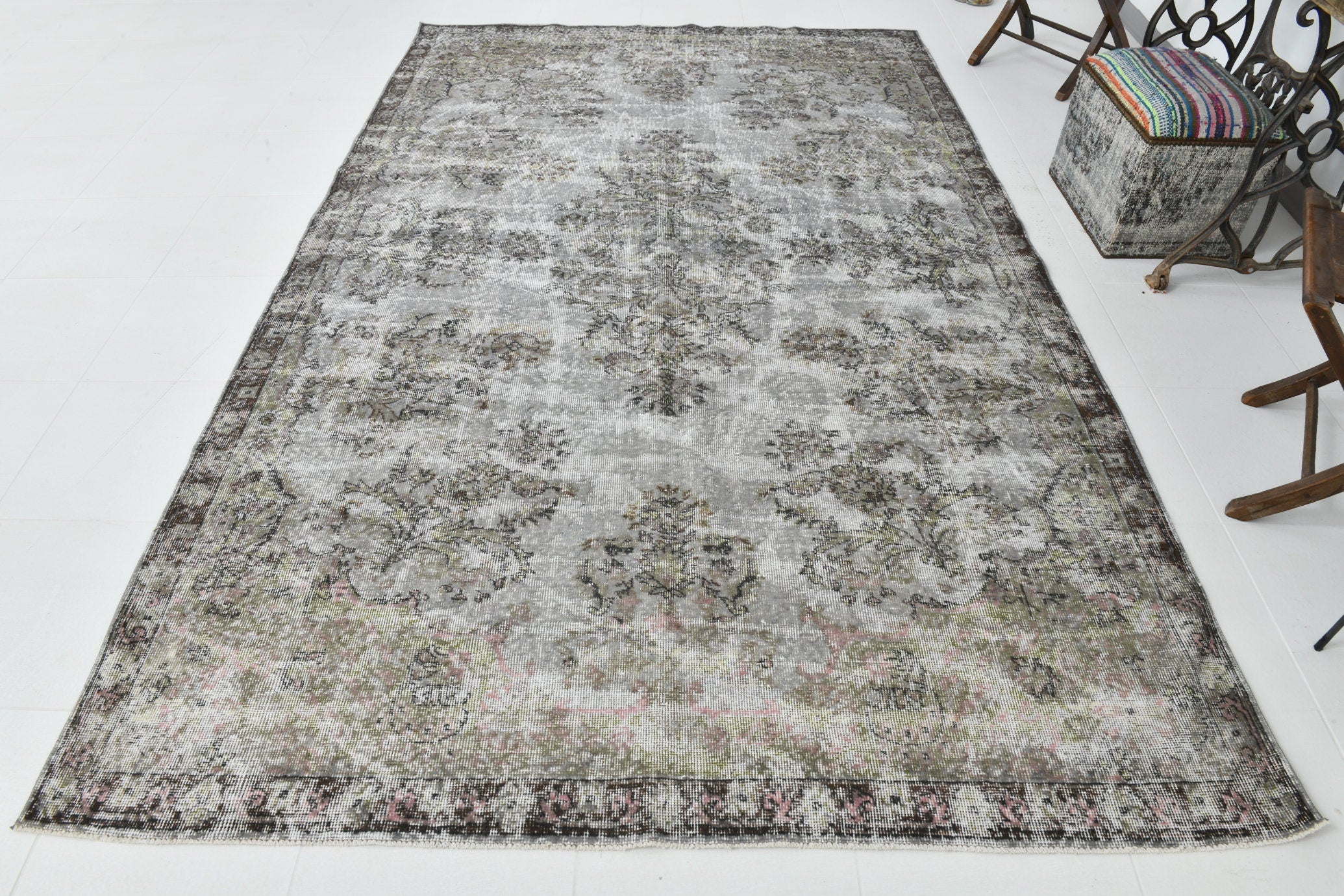 Turkish Vintage Rug  6'5" x 10'1" ft