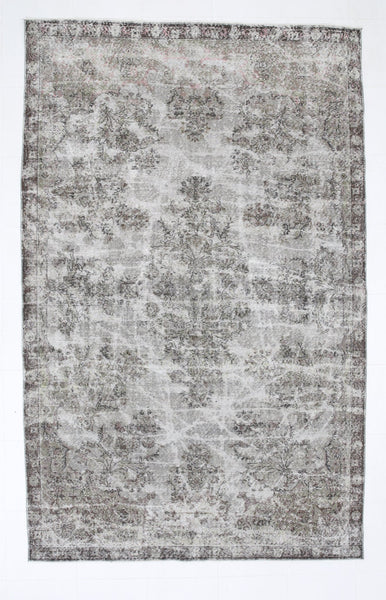 Turkish Vintage Rug  6'5" x 10'1" ft