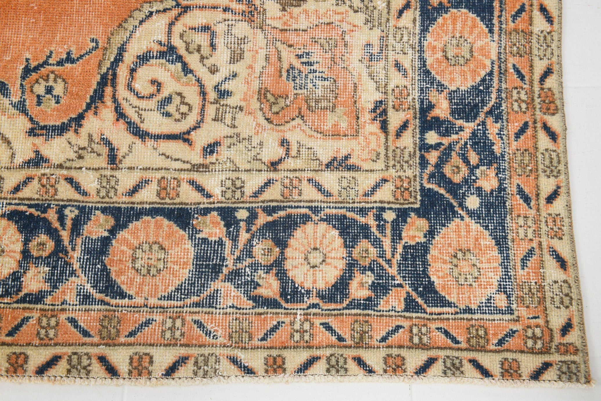 Turkish Vintage Rug  6'5" x 9'11" ft