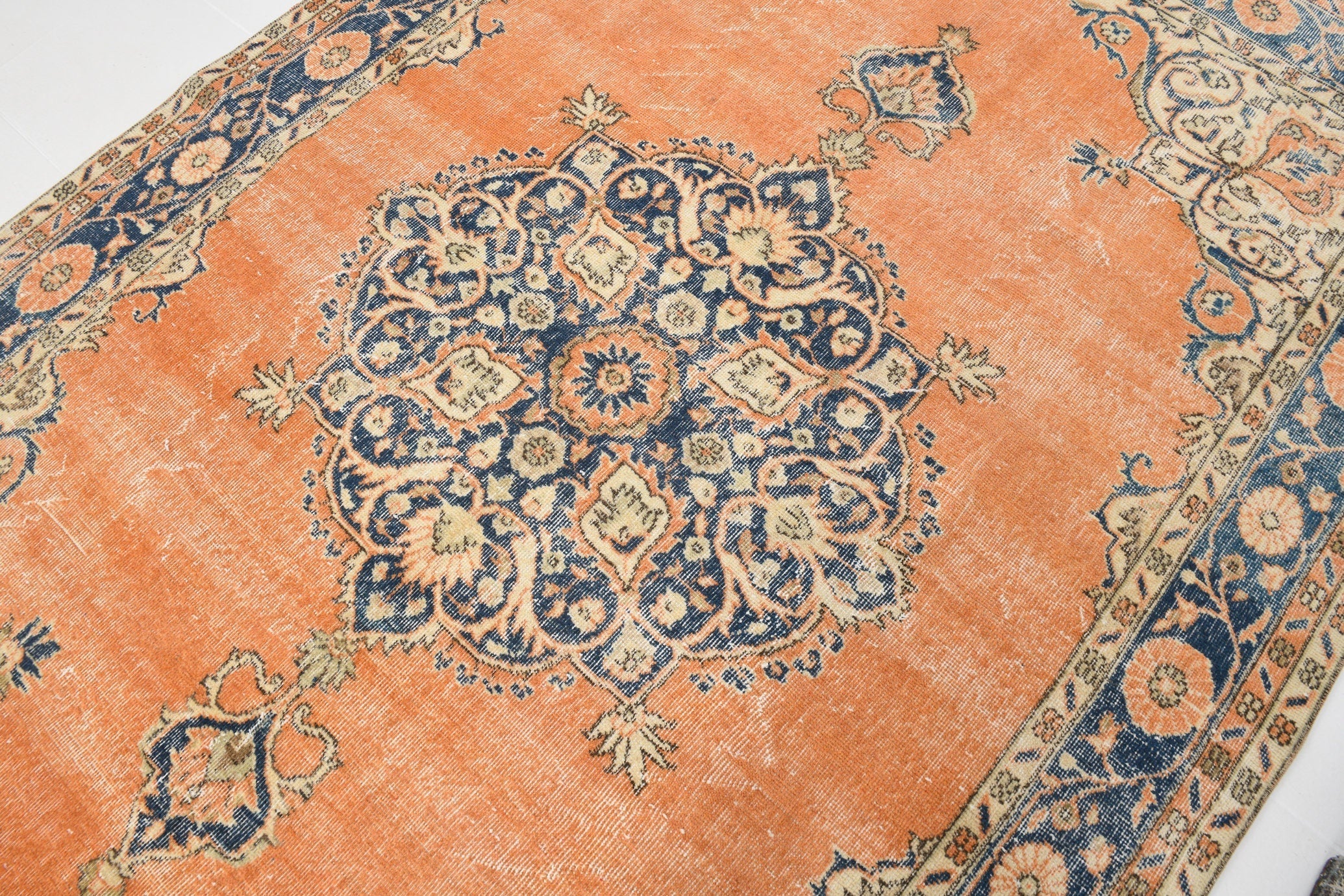 Turkish Vintage Rug  6'5" x 9'11" ft