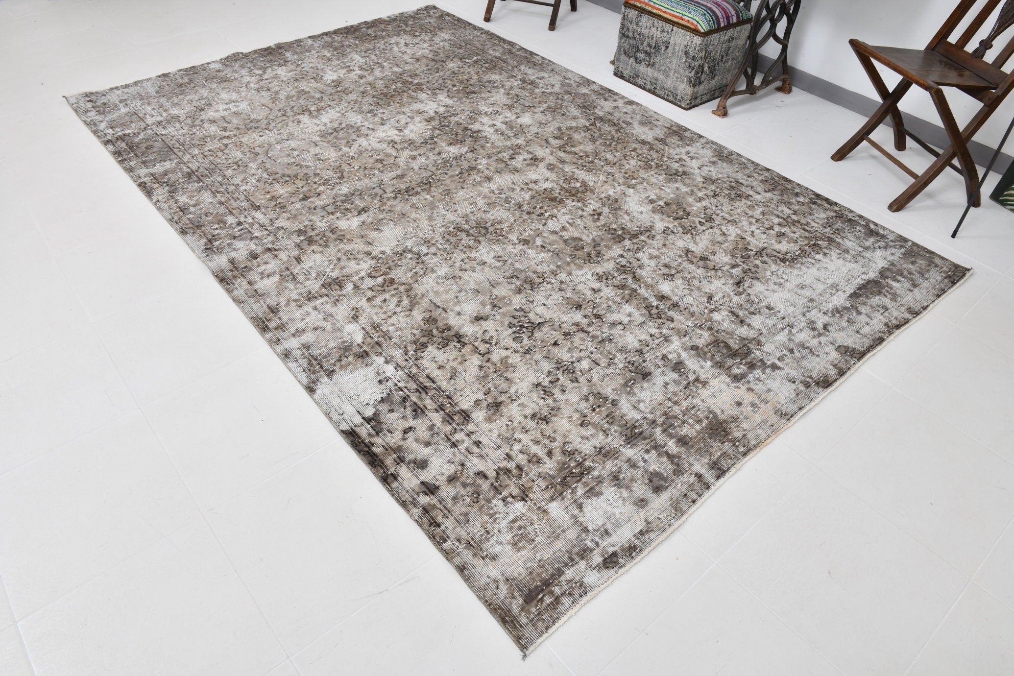 Turkish Vintage Rug  6'6" x 10'1" ft