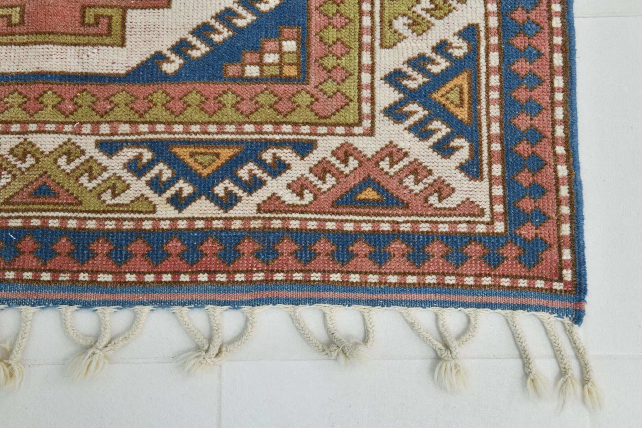 Turkish Vintage Rug 6’6’ x 4’0’