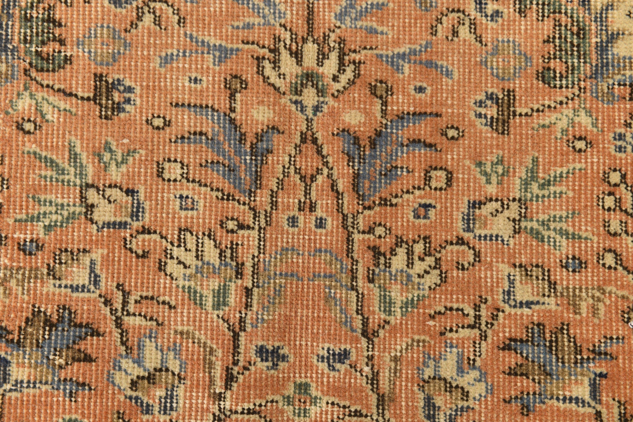 Turkish Vintage Rug  6'6" x 9'5" ft