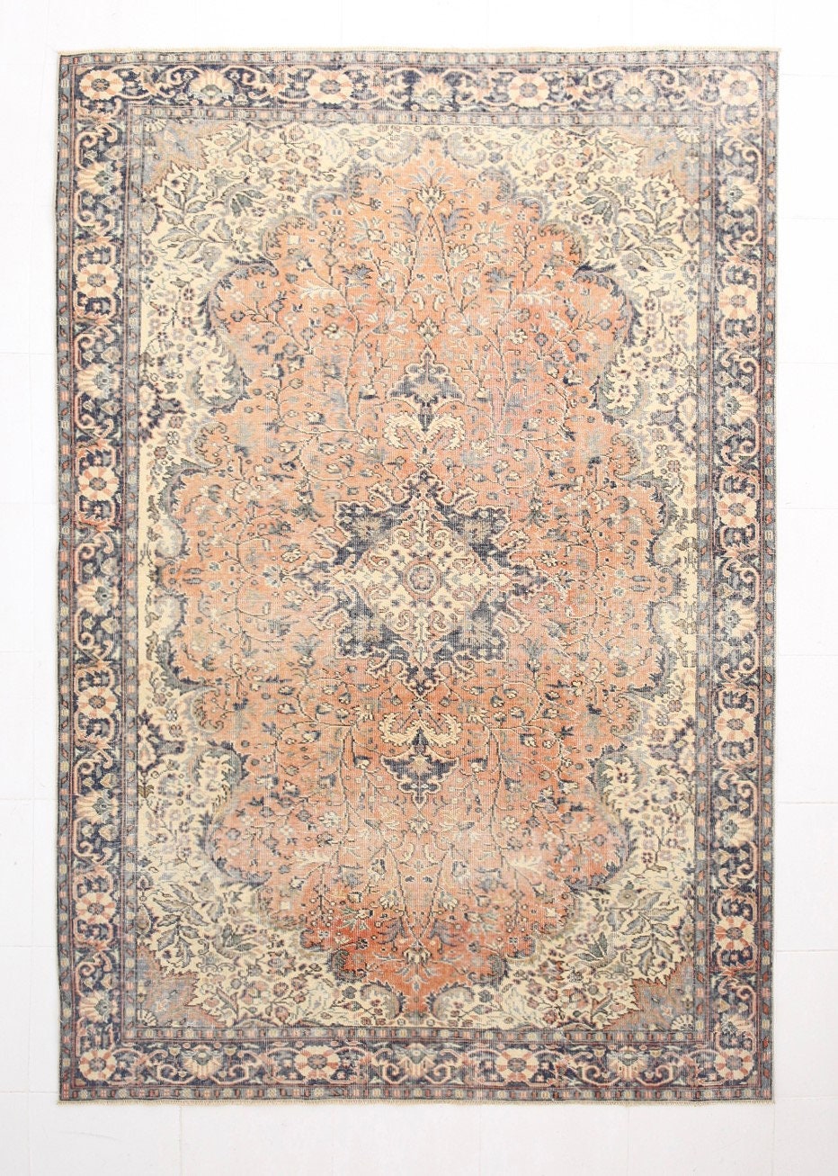 Turkish Vintage Rug  6'6" x 9'5" ft