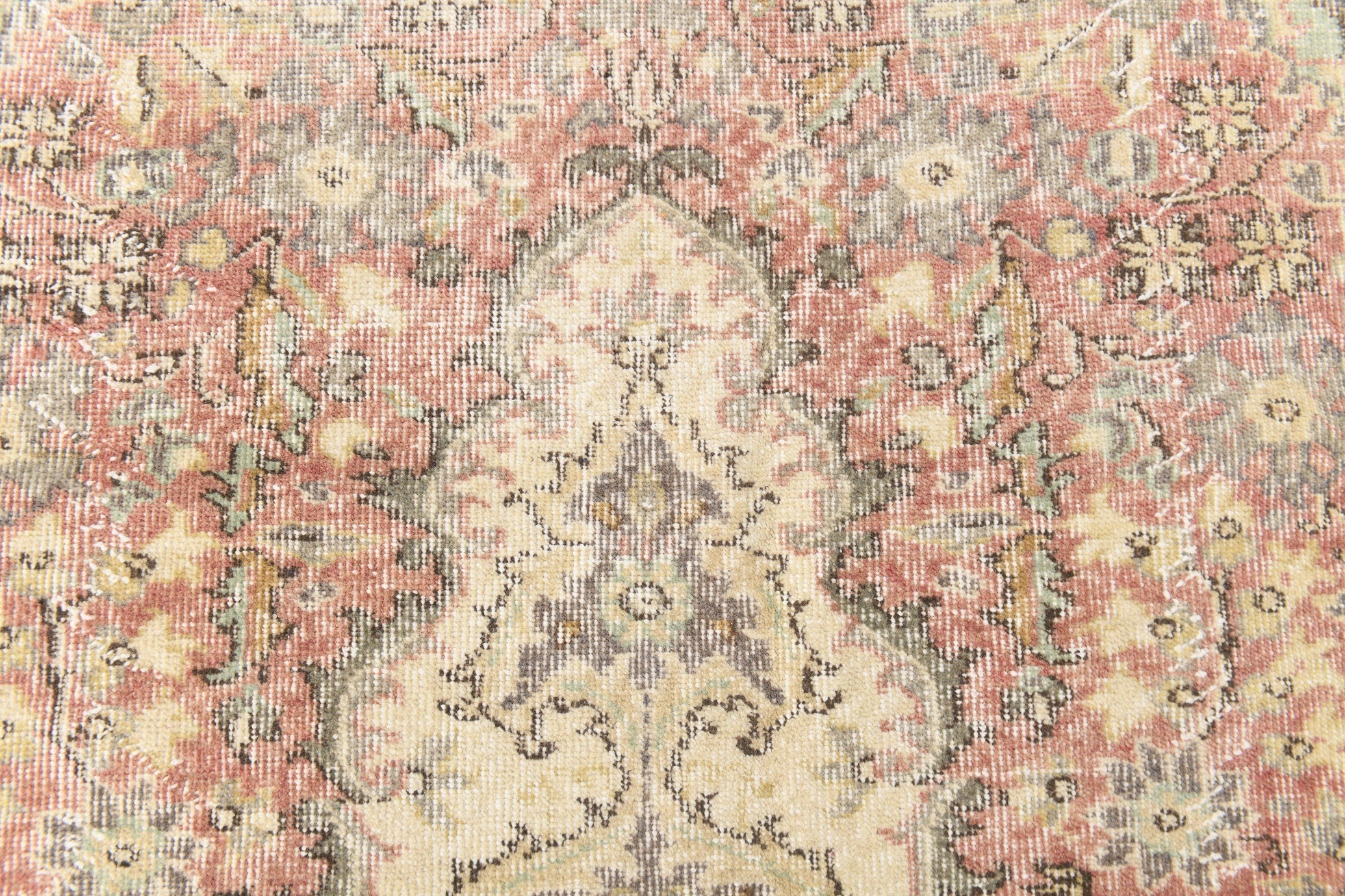 Turkish Vintage Rug  6'6" x 9'7" ft