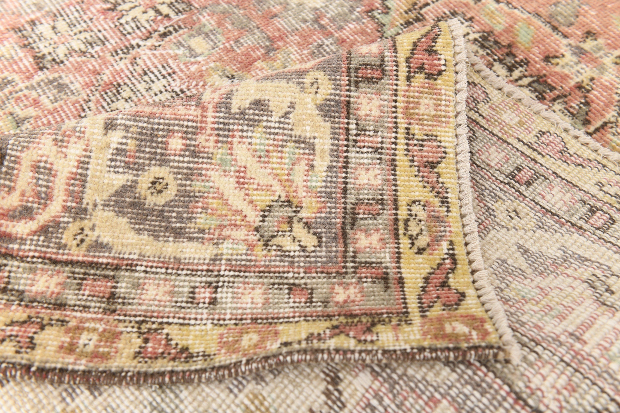 Turkish Vintage Rug  6'6" x 9'7" ft
