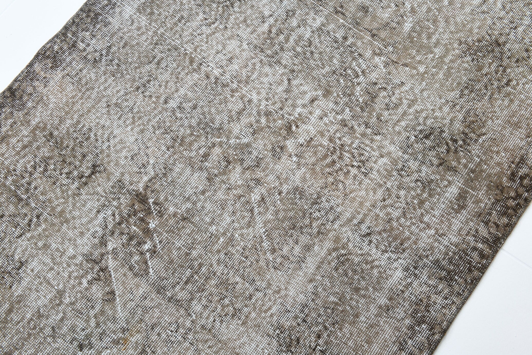 Turkish Vintage Rug 6’7’ x 3’7’