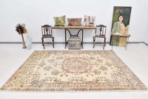 Turkish Vintage Rug  6'7" x 9'8" ft