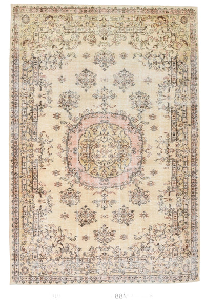 Turkish Vintage Rug  6'7" x 9'8" ft