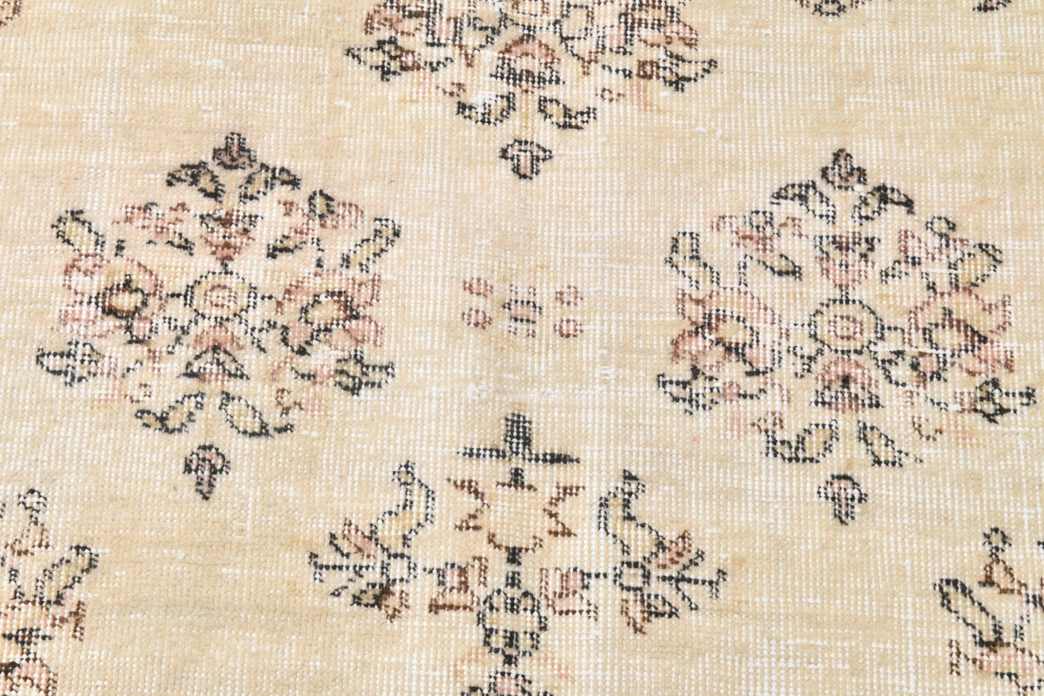 Turkish Vintage Rug  6'7" x 9'8" ft