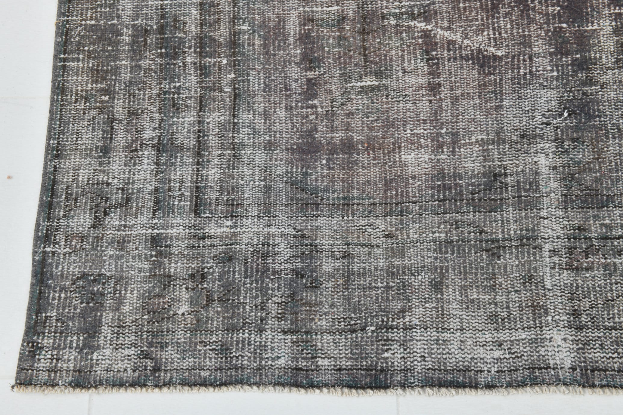 Turkish Vintage Rug  6'7" x 9'9" ft