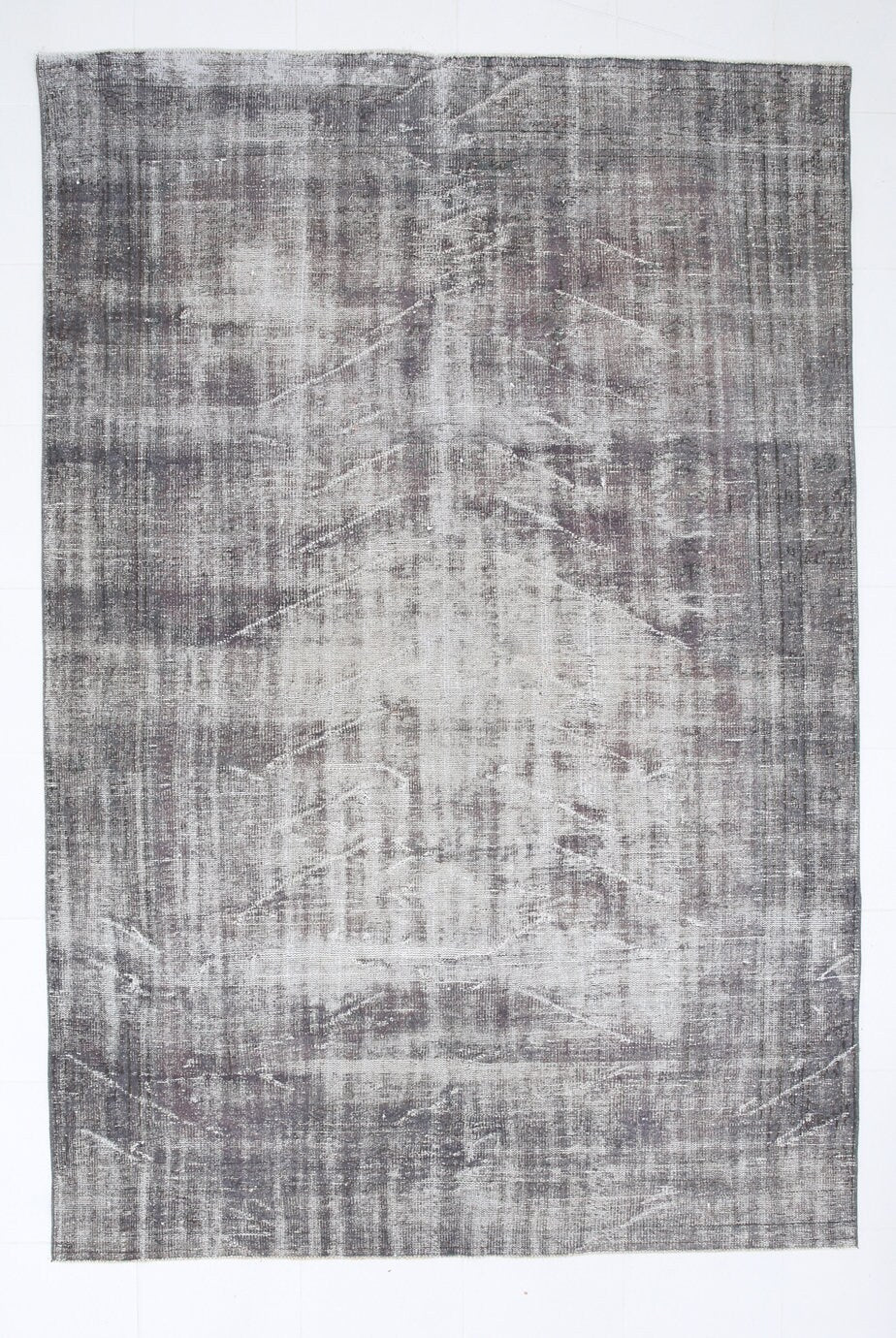 Turkish Vintage Rug  6'7" x 9'9" ft