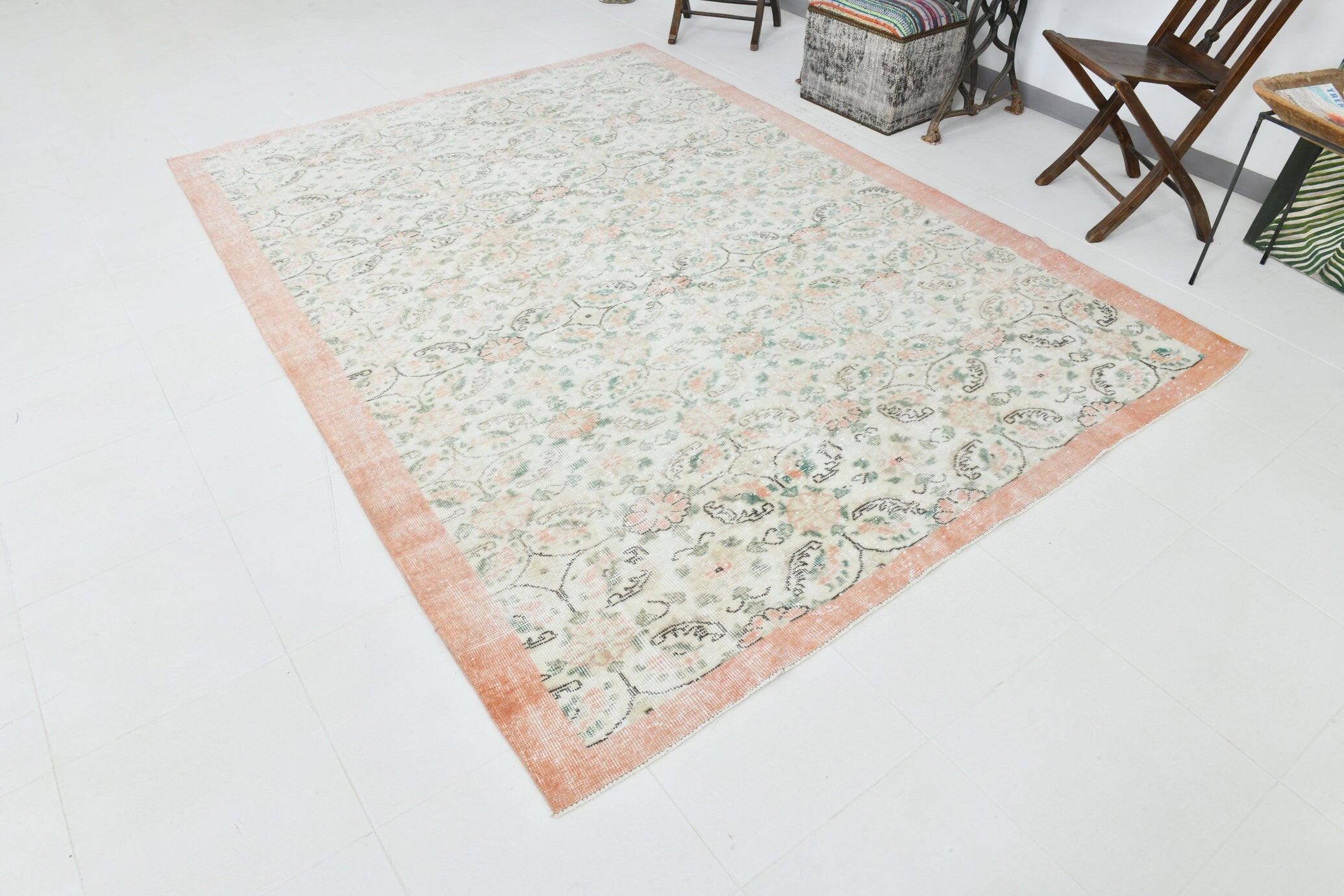 Turkish Vintage Rug  6'8" x 9'3" ft