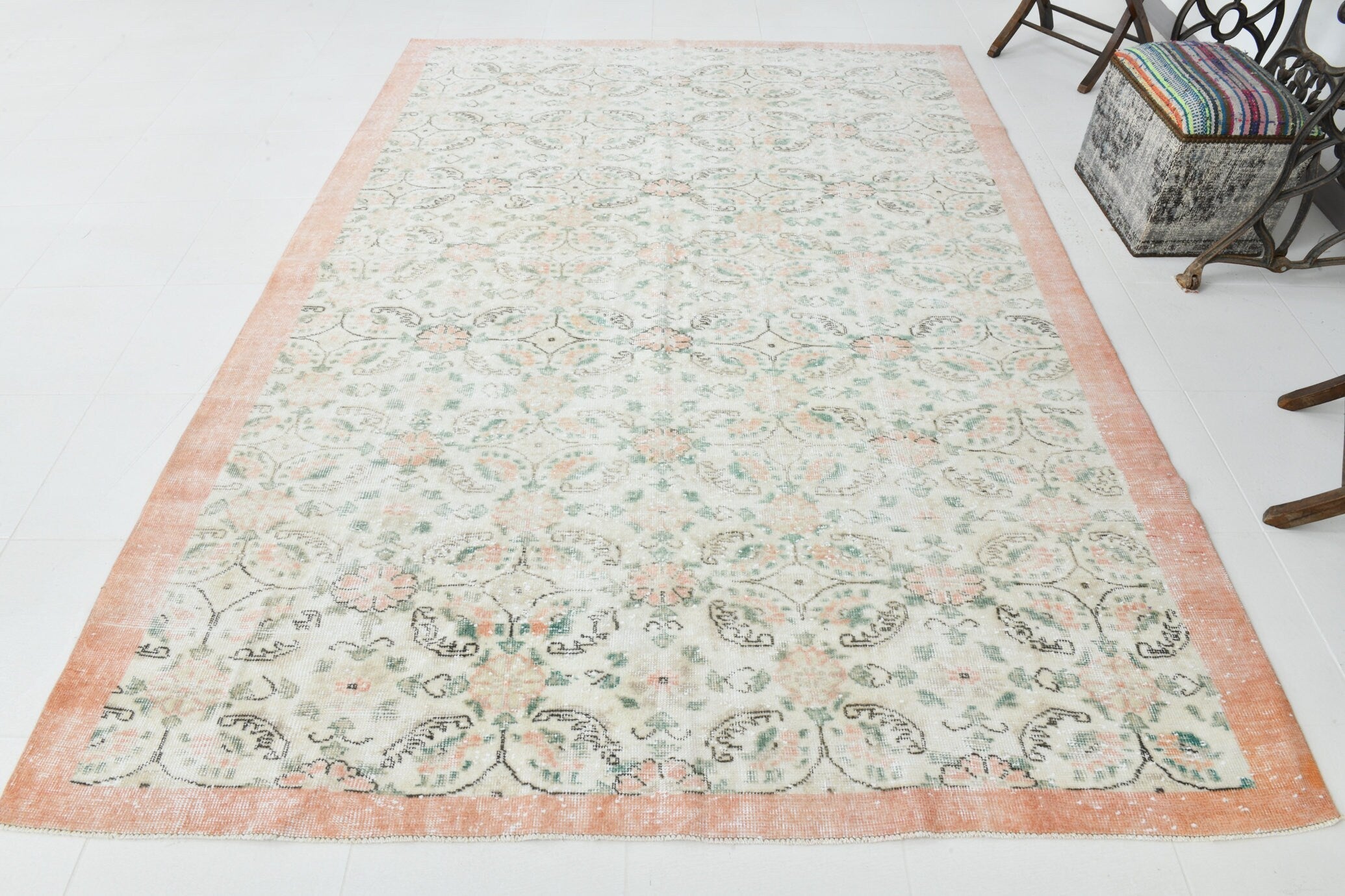 Turkish Vintage Rug  6'8" x 9'3" ft