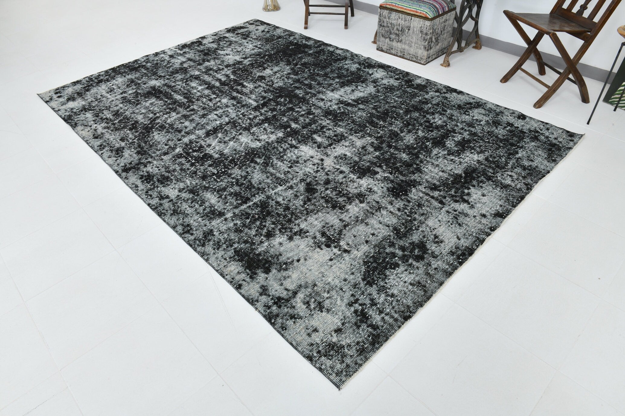 Turkish Vintage Rug  6'9" x 10'1" ft