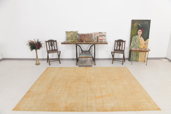Turkish Vintage Rug  6'9" x 8'11" ft