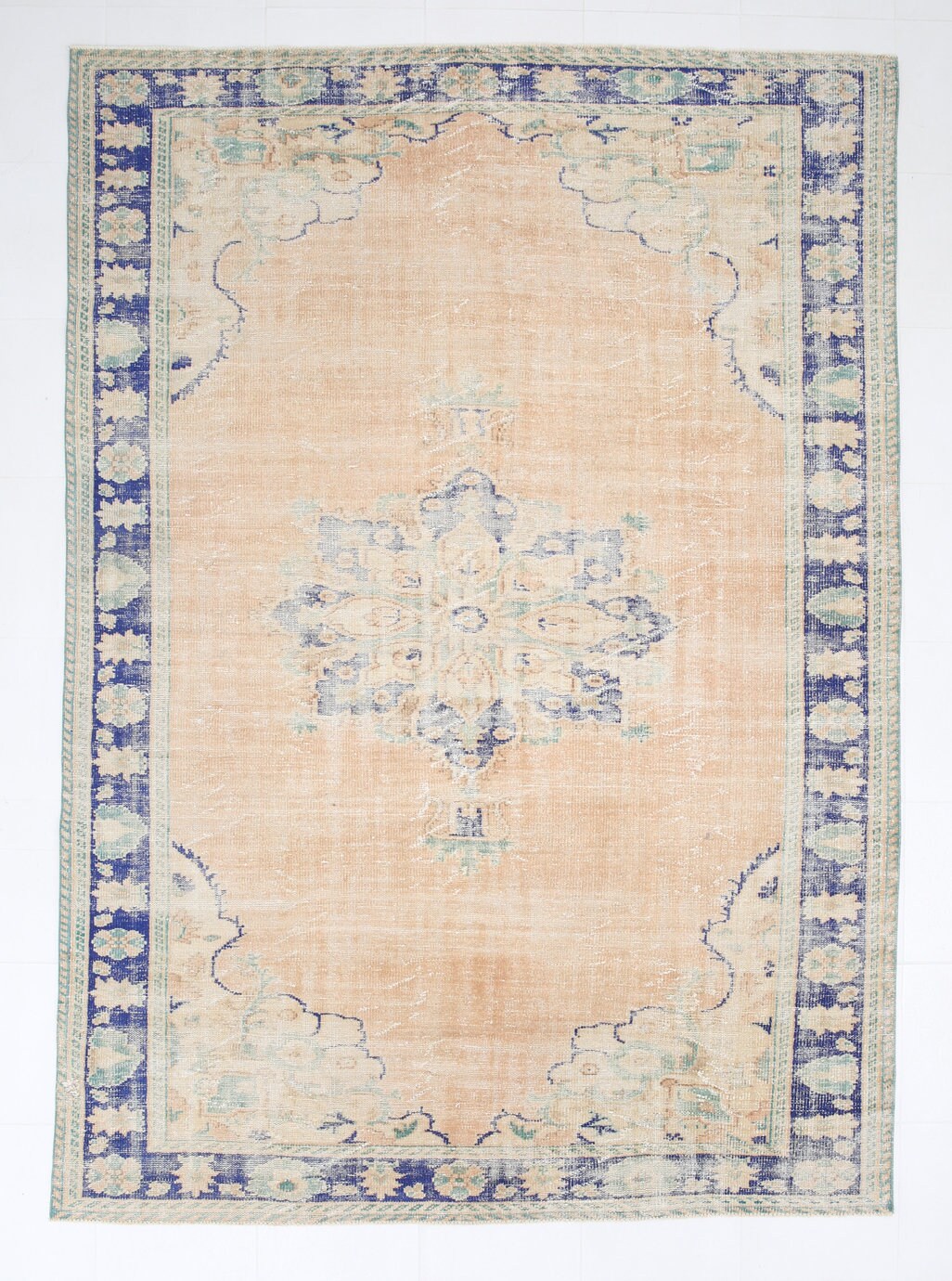 Turkish Vintage Rug  6'9" x 9'6" ft