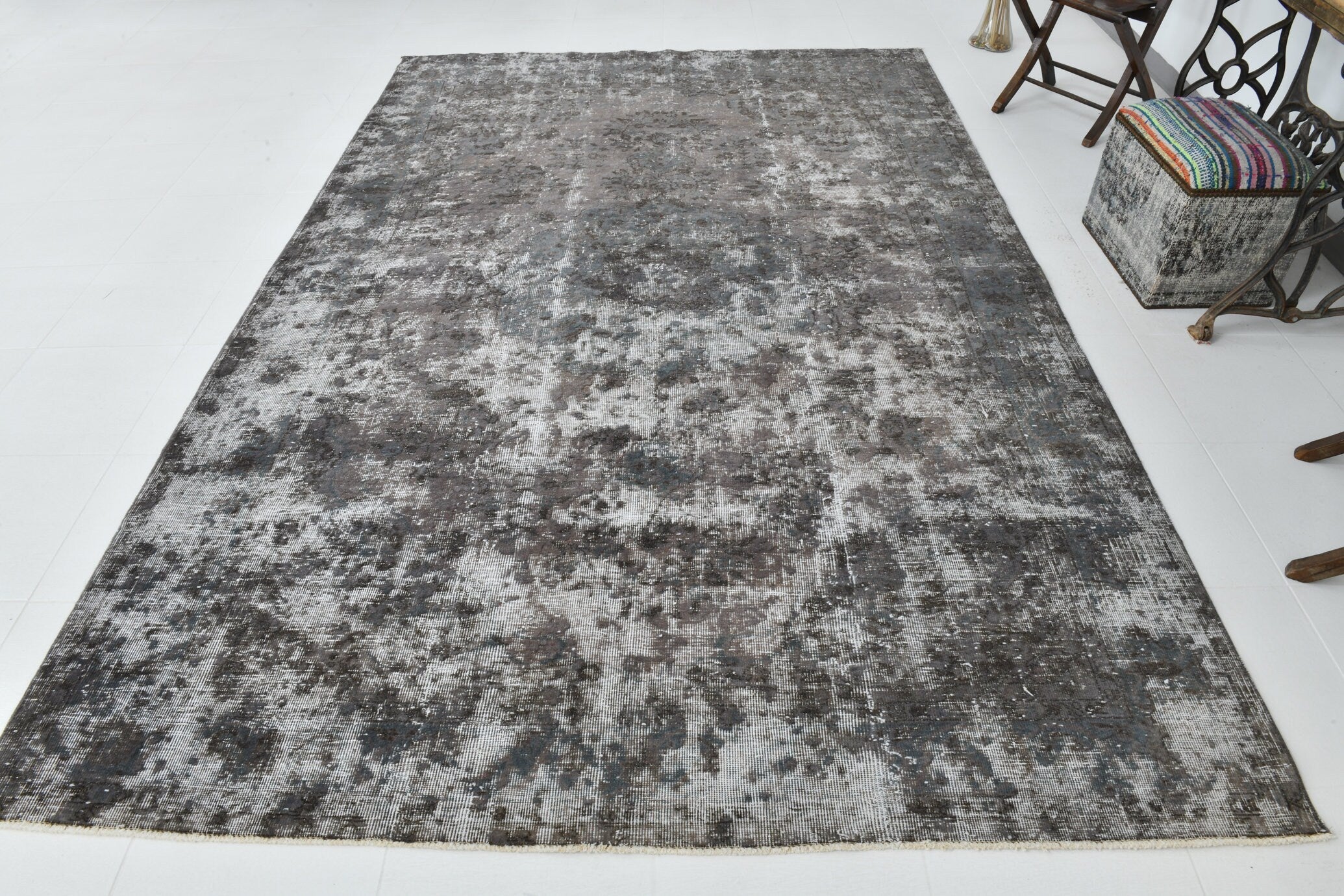Turkish Vintage Rug  7'1" x 10'8" ft