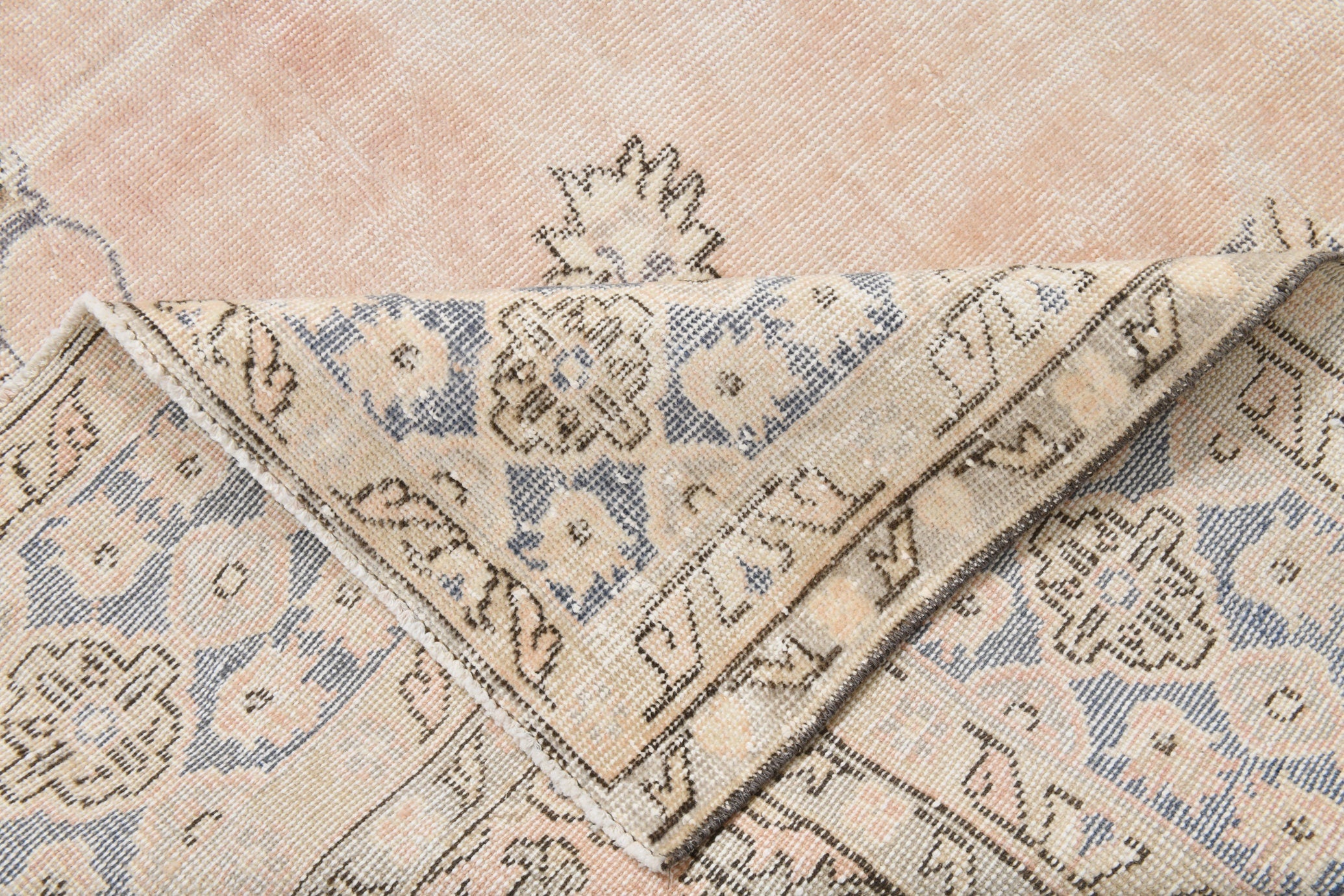Turkish Vintage Rug  7'10" x 11'4" ft