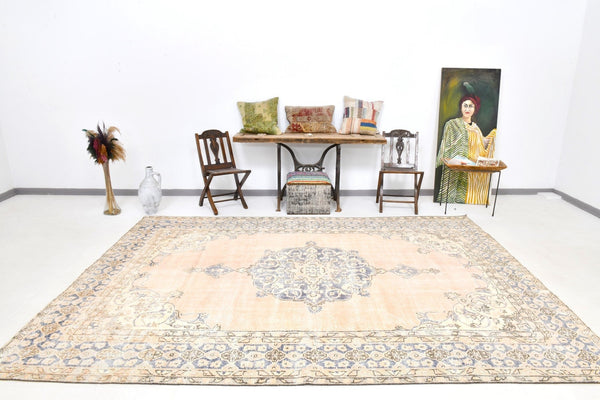 Turkish Vintage Rug  7'10" x 11'4" ft