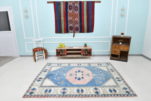Turkish Vintage Rug 7’11’ x 6’2’
