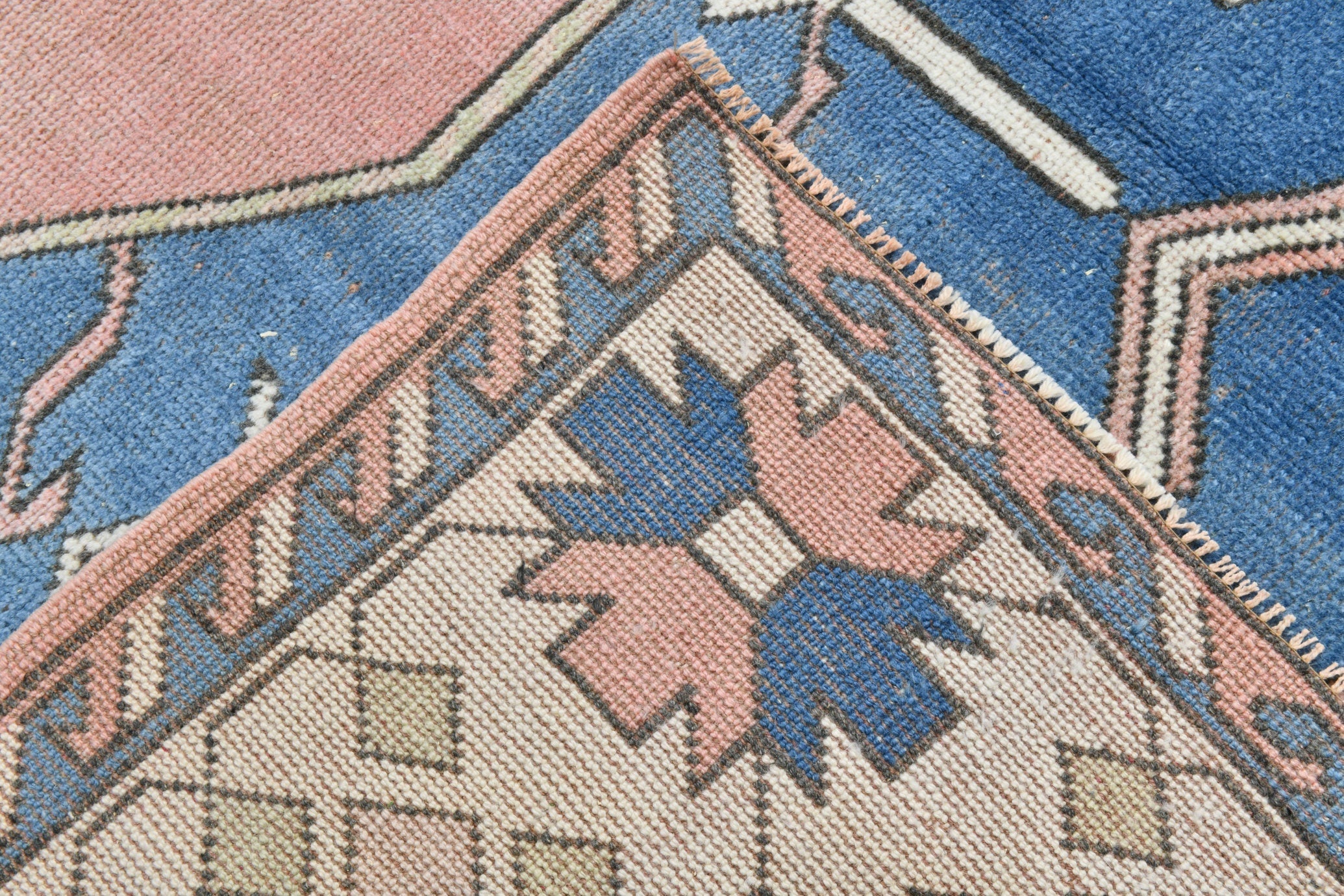 Turkish Vintage Rug 7’11’ x 6’2’