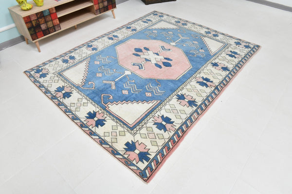Turkish Vintage Rug 7’11’ x 6’2’