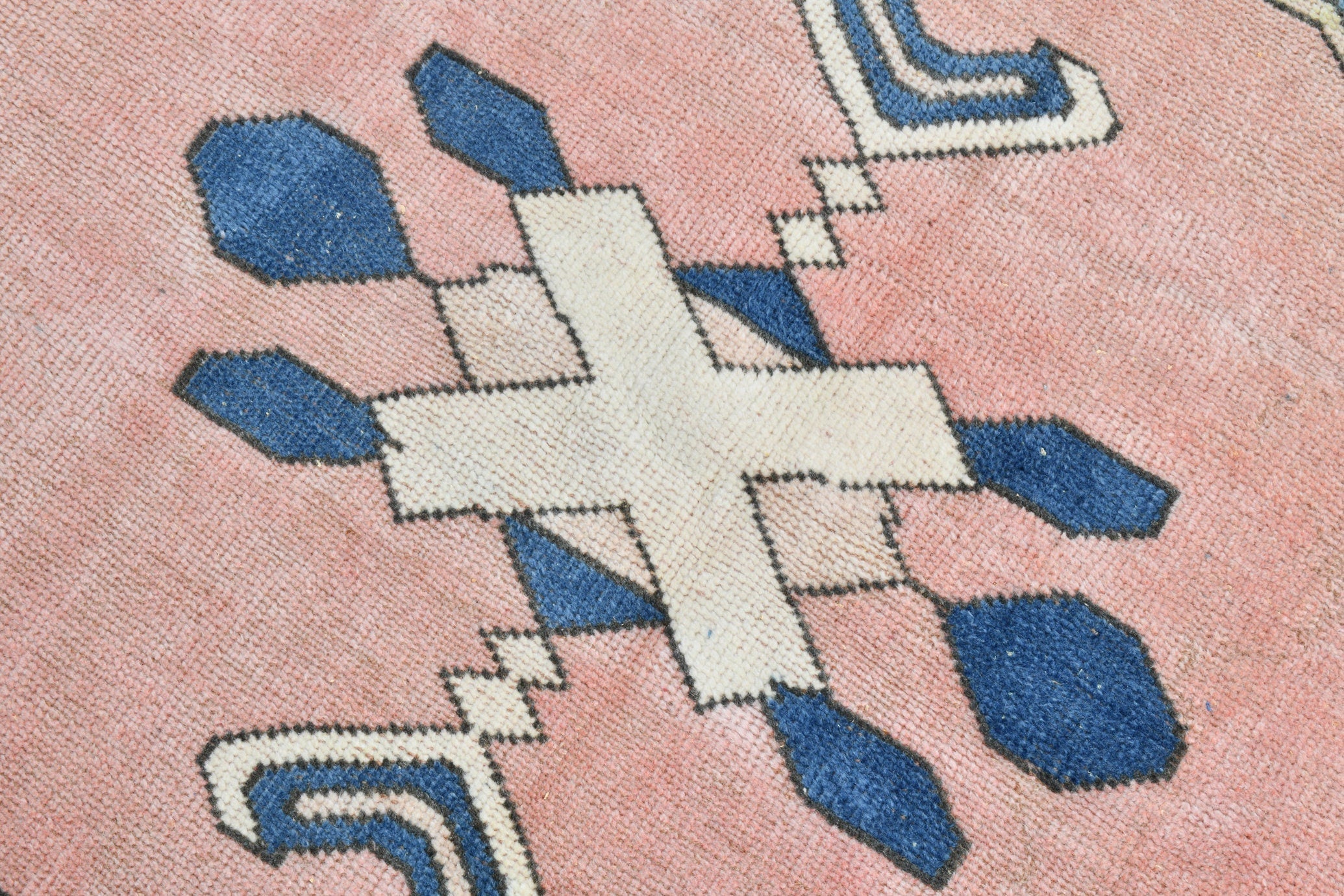 Turkish Vintage Rug 7’11’ x 6’2’