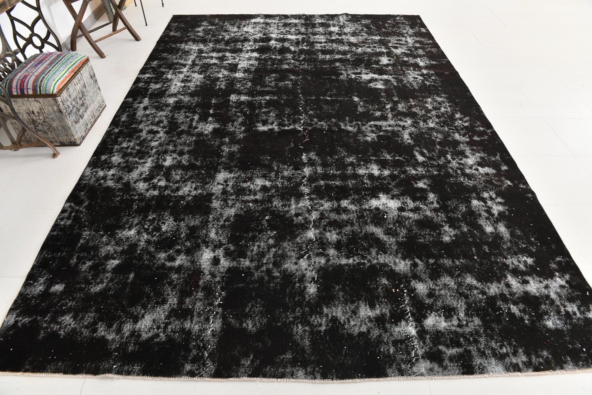 Turkish Vintage Rug  7'12" x 11'5" ft