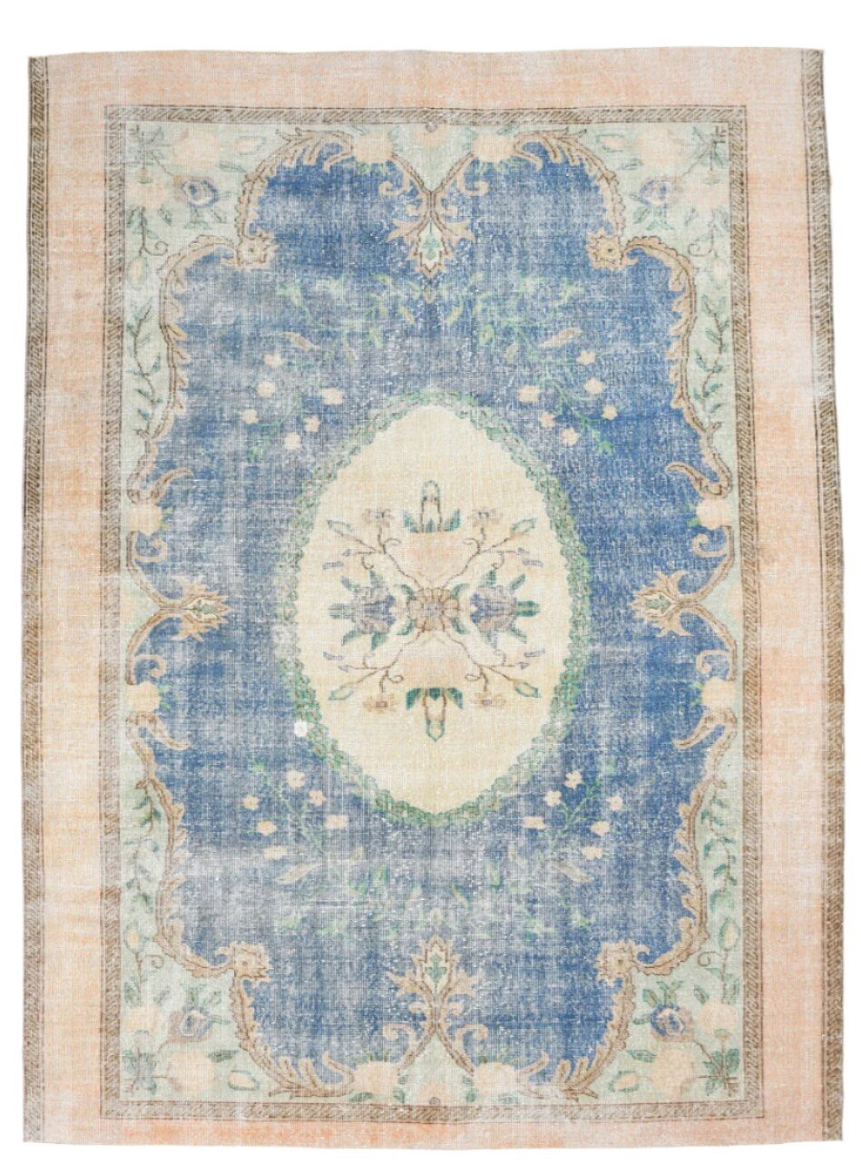 Turkish Vintage Rug  7'2" x 9'7" ft