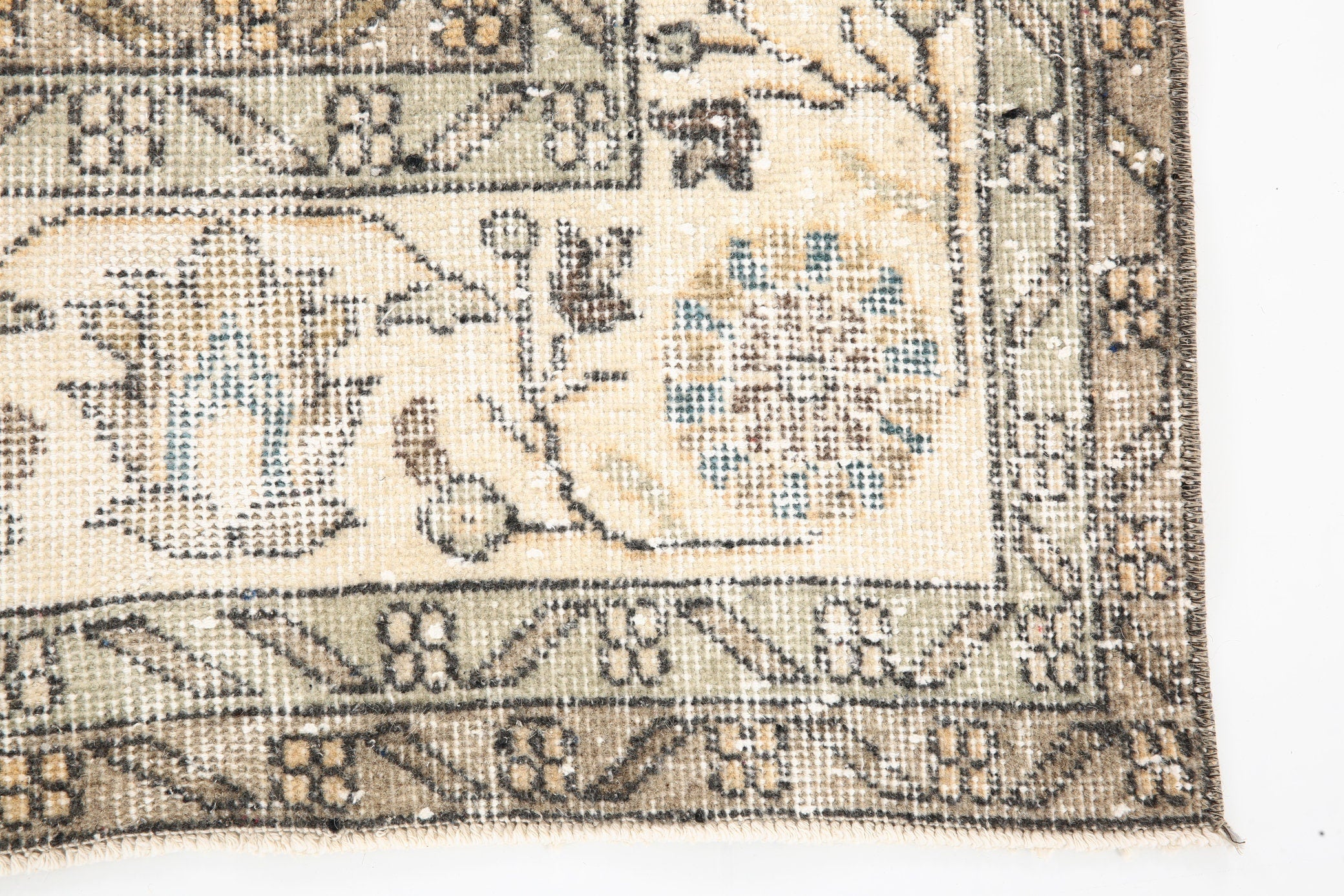 Turkish Vintage Rug  7'3" x 10'8" ft