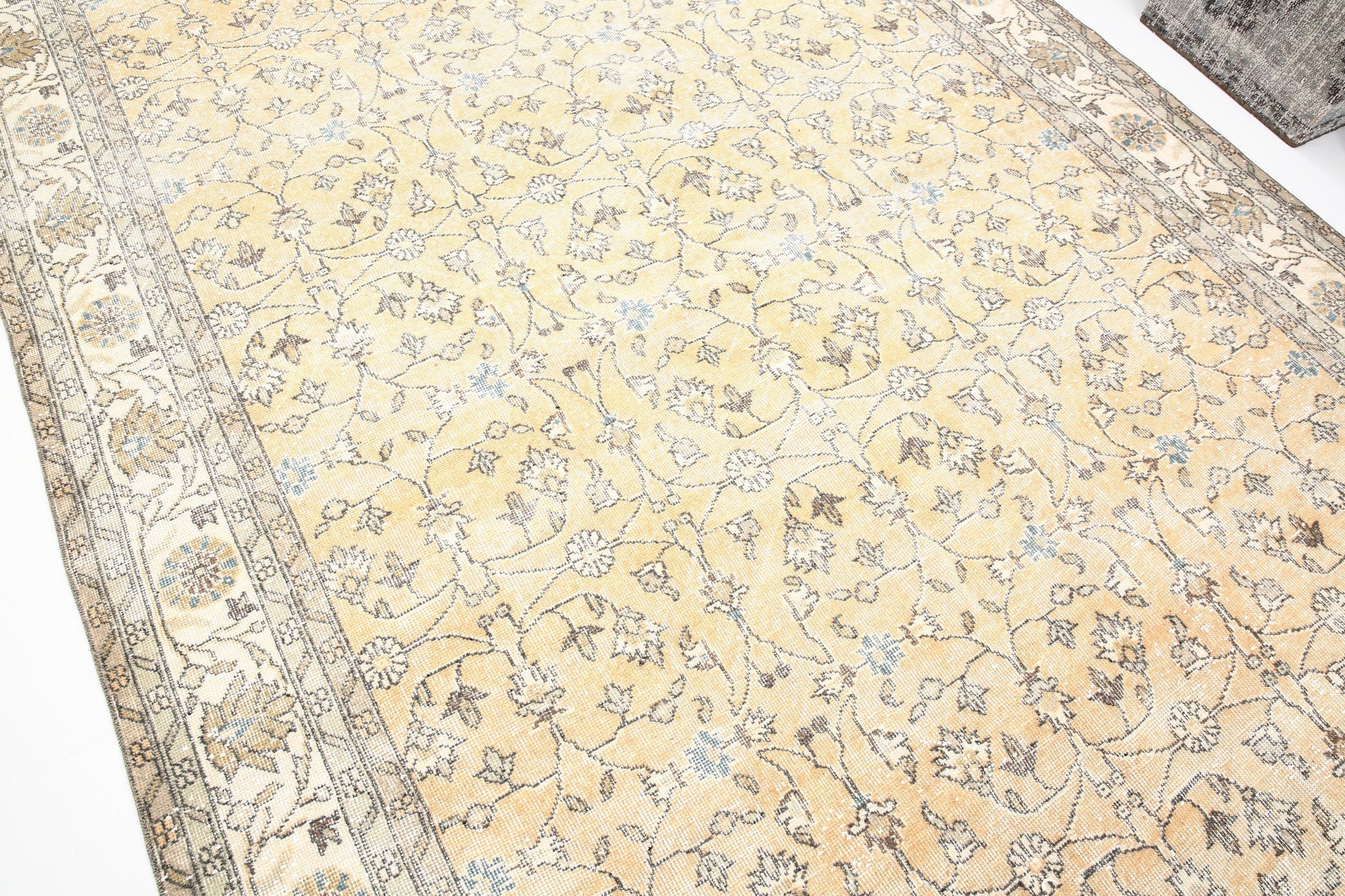Turkish Vintage Rug  7'3" x 10'8" ft