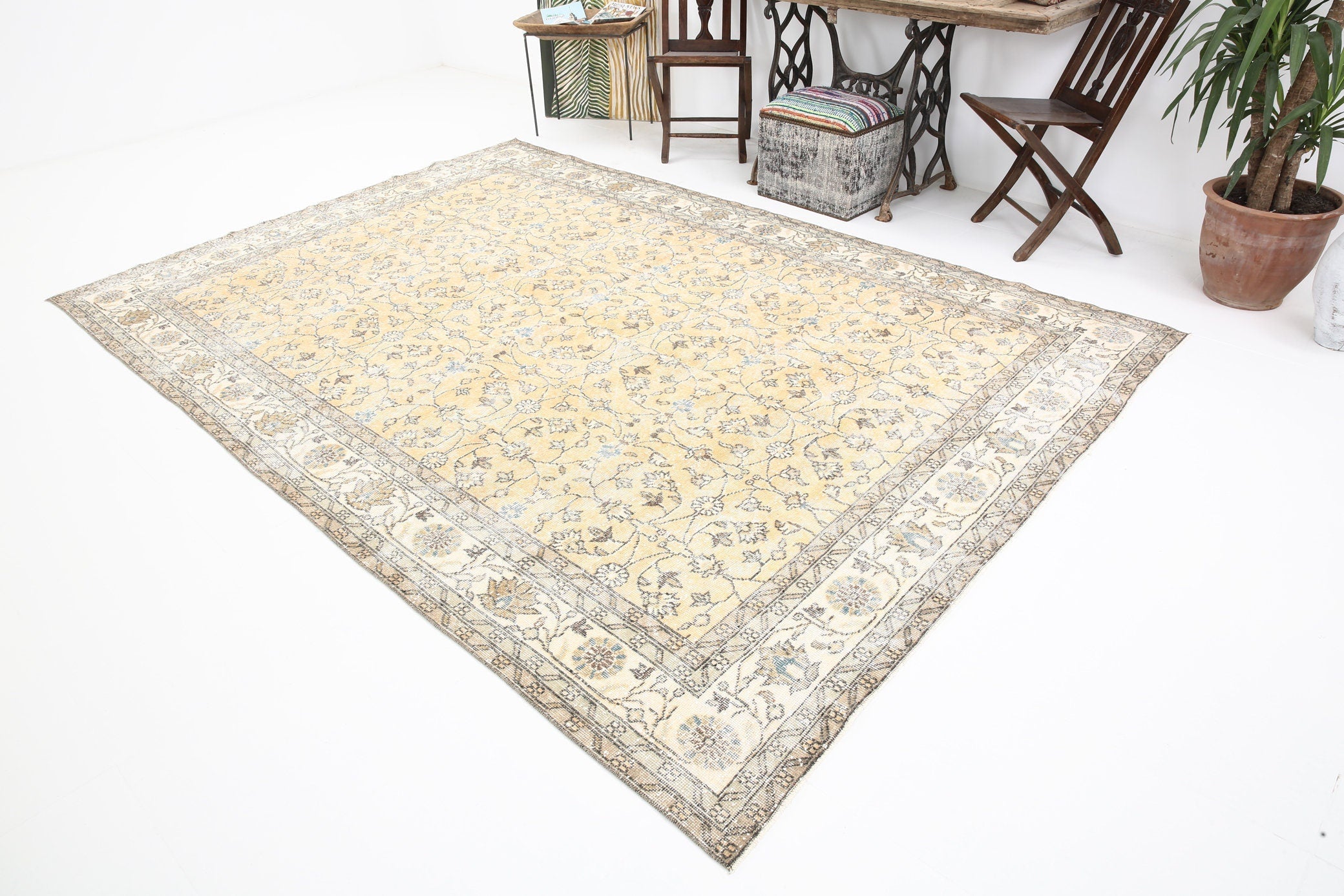 Turkish Vintage Rug  7'3" x 10'8" ft