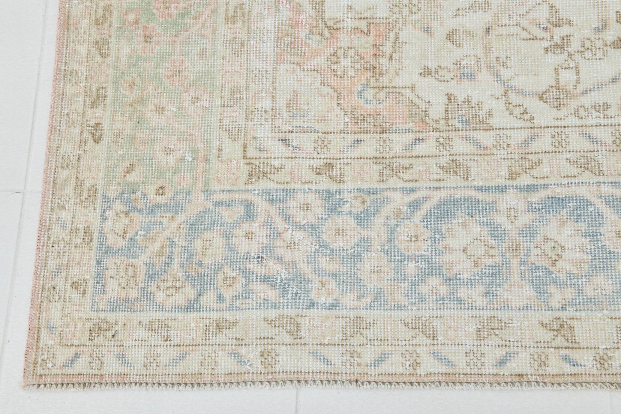 Turkish Vintage Rug  7'8" x 11'7" ft